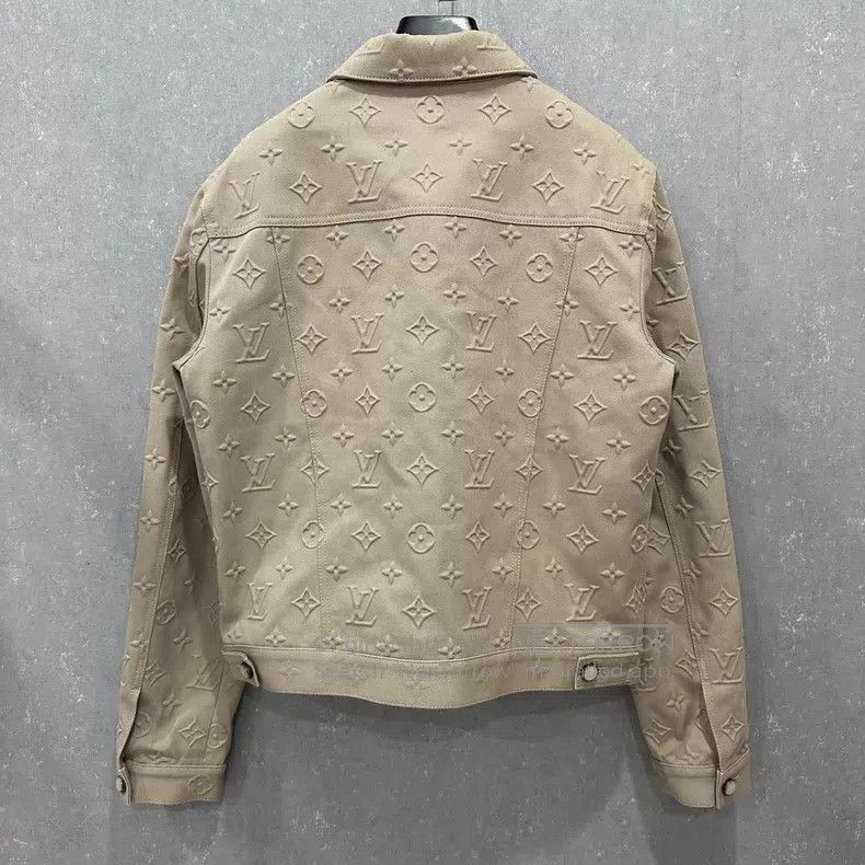 Louis Vuitton Louis Vuitton Embossed full print denim jacket Size US M / EU 48-50 / 2 - 2 Thumbnail