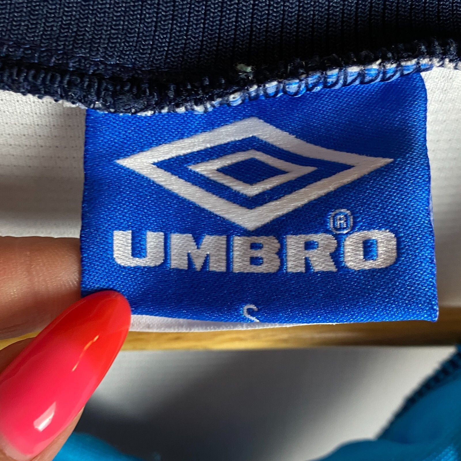 Umbro Umbro England Men's Vintage Soccer Jersey Size S Beckham ` Size US S / EU 44-46 / 1 - 6 Thumbnail