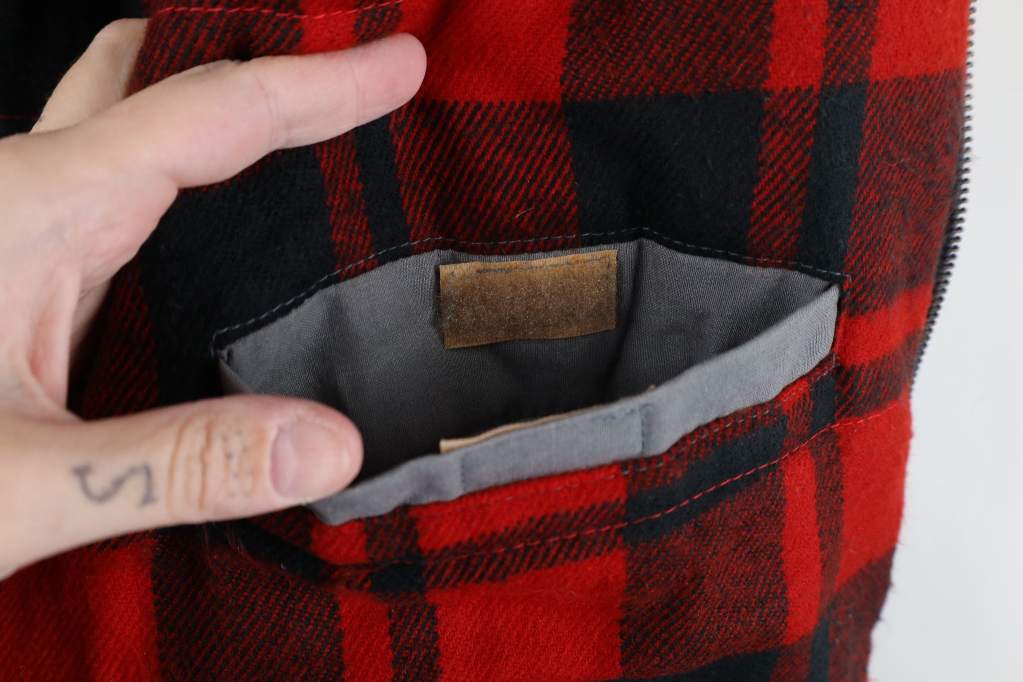 Vintage Vintage 90s Streetwear Stonewash Lined Puffer Vest Jacket Size US XL / EU 56 / 4 - 12 Thumbnail