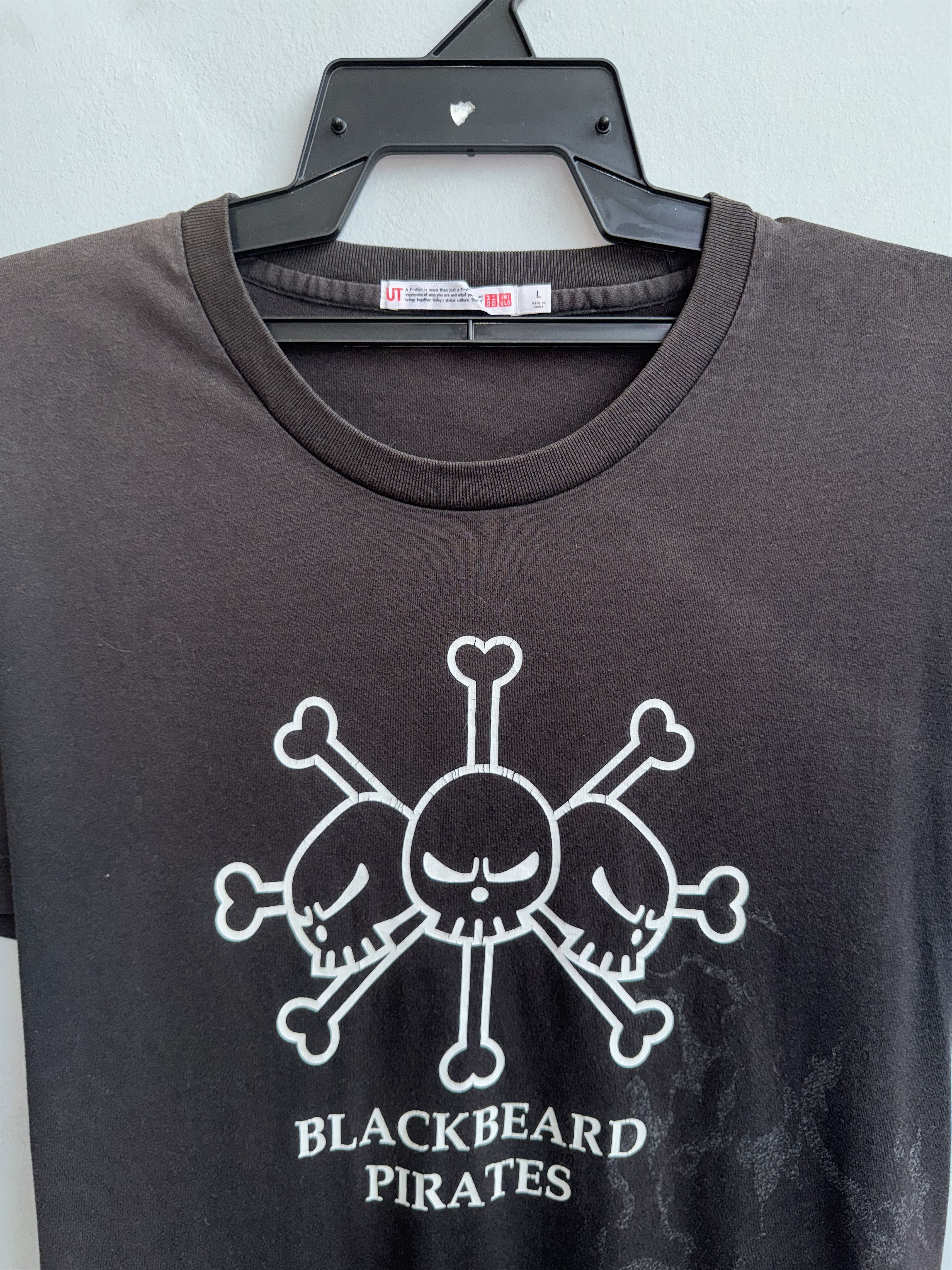 One Piece × Uniqlo One Piece Blackbeard Pirates Shirt Size US L / EU 52-54 / 3 - 2 Thumbnail