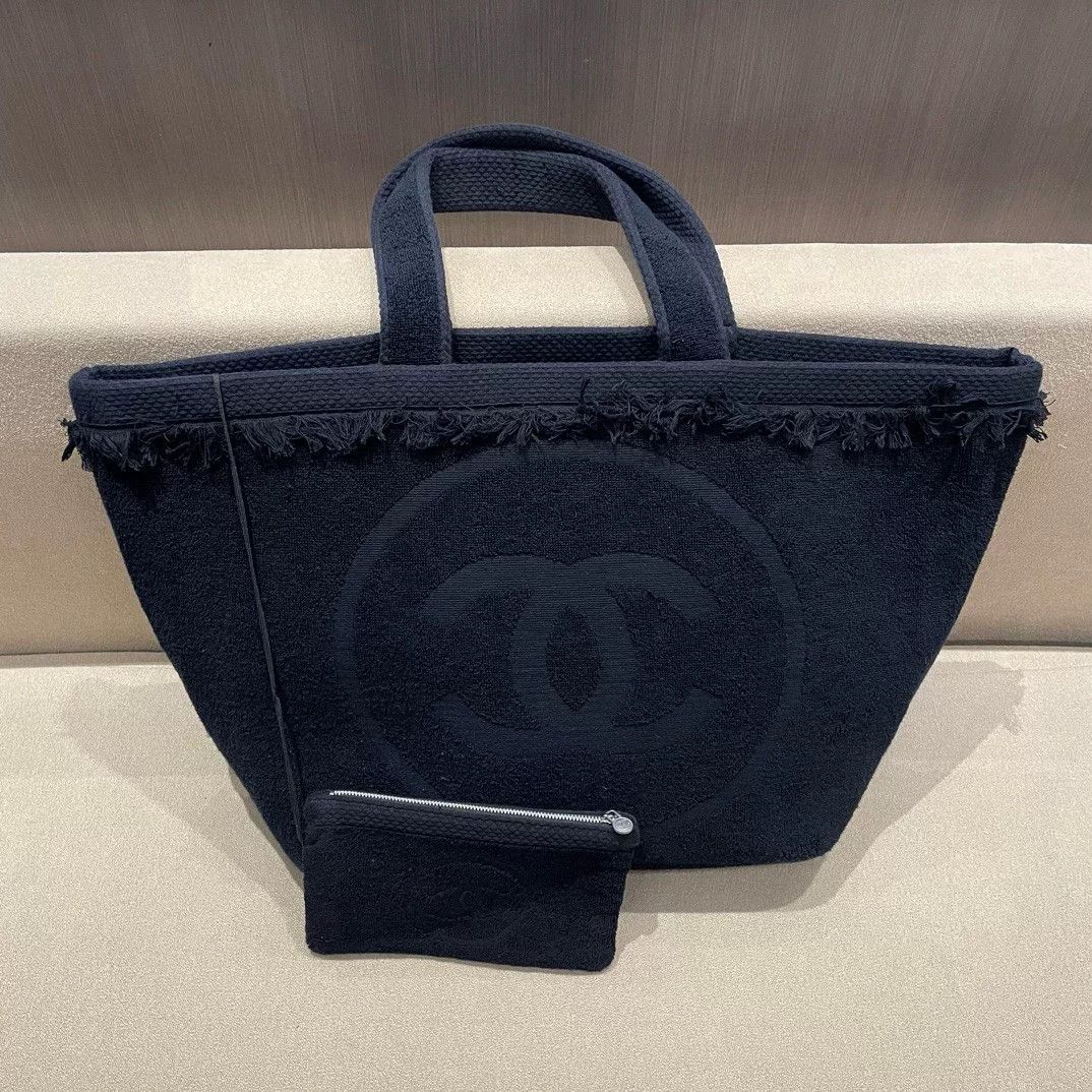 Chanel Pre-loved Bag Very good condition Size ONE SIZE - 1 Thumbnail