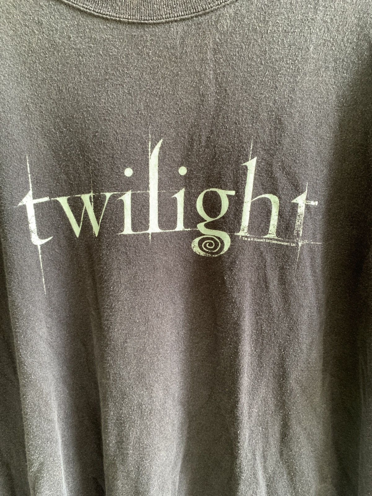 Vintage VINTAGE TWILIGHT OFFICIAL TEE SHIRT Size US L / EU 52-54 / 3 - 2 Thumbnail
