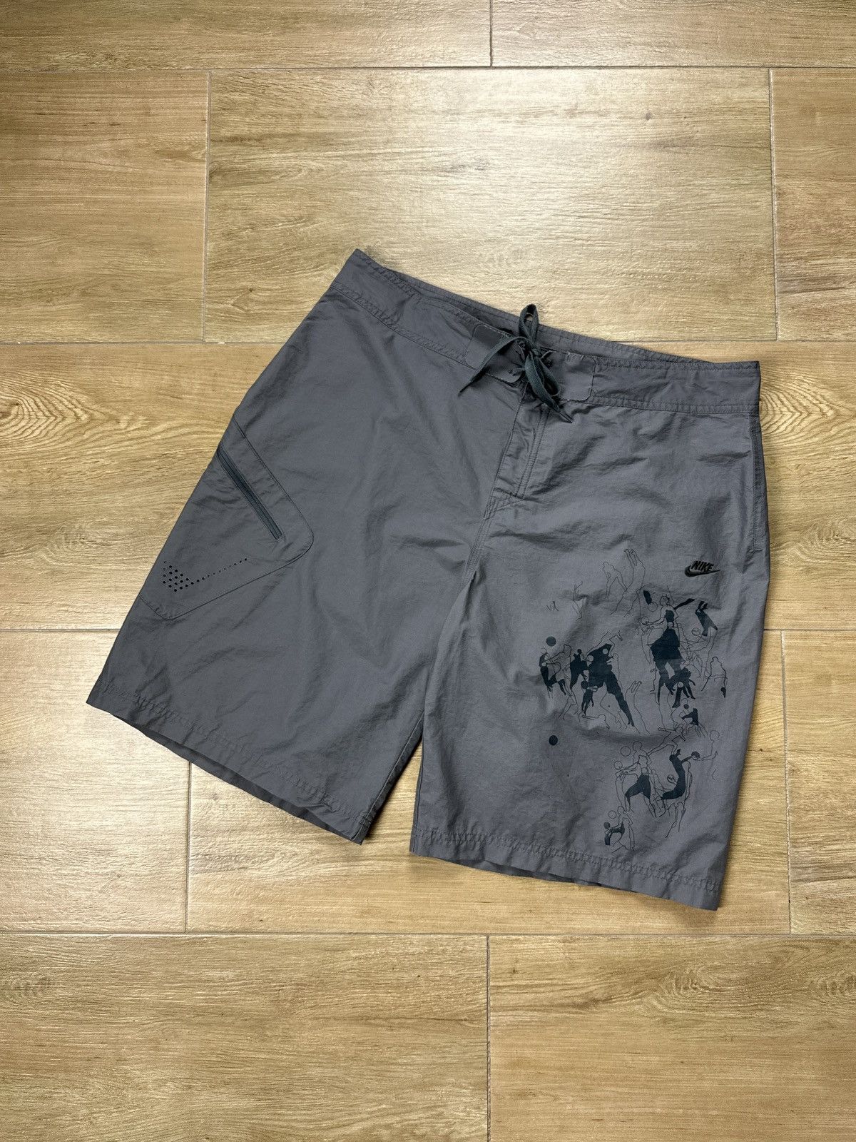 Nike × Vintage Vintage Y2K Nike Nylon Printed Shorts Size US 34 / EU 50 - 1 Thumbnail
