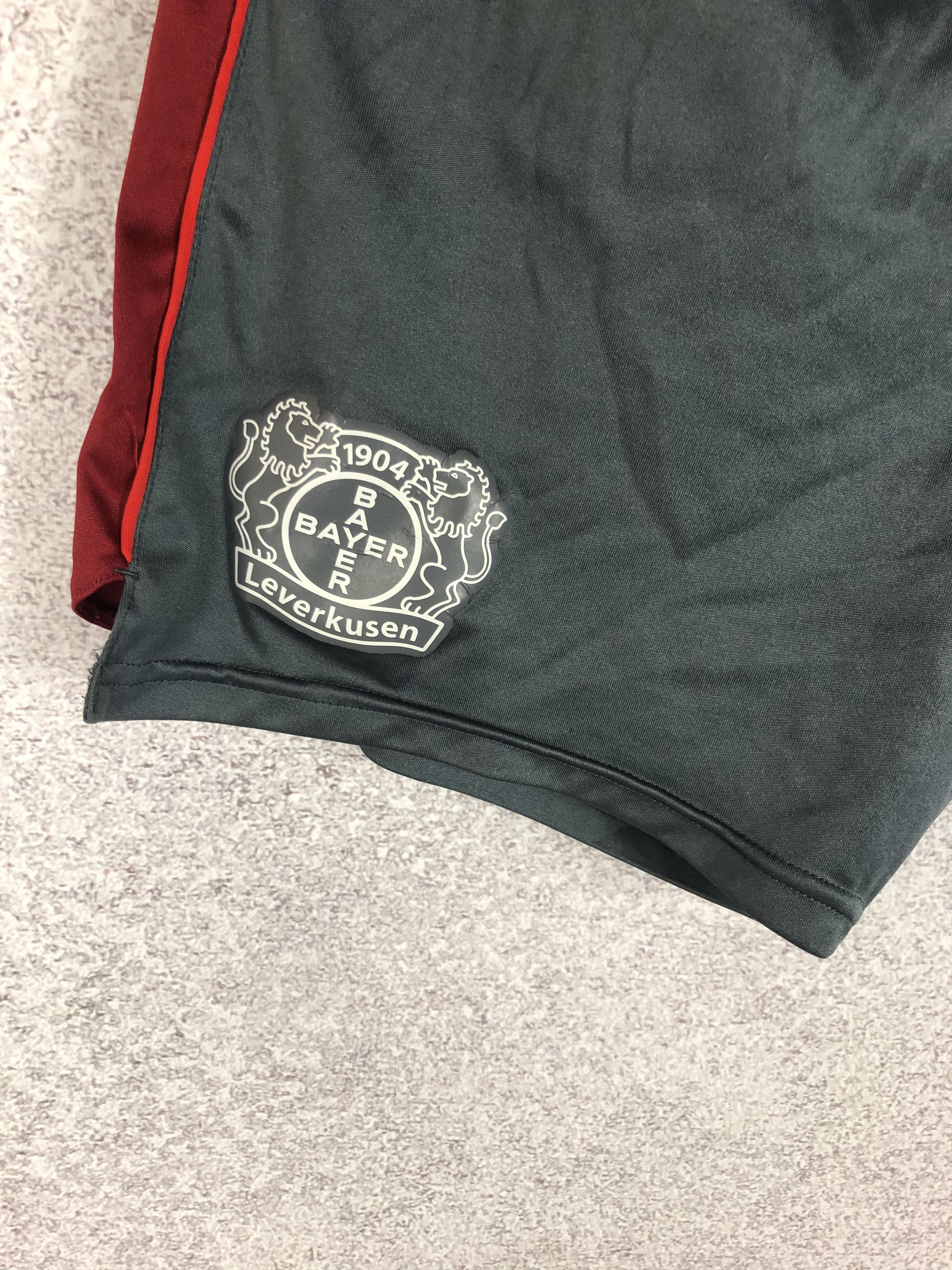 Vintage Bayer Leverkusen Castrore Soccer Shorts Football Kit Size US 32 / EU 48 - 2 Thumbnail