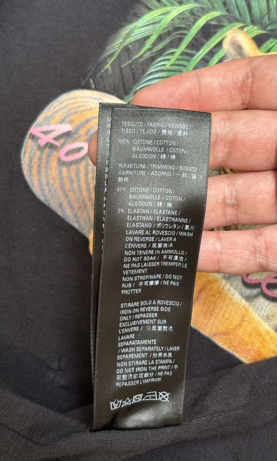 Balenciaga Reversible FBI / Year of the Tiger Tee Size US L / EU 52-54 / 3 - 14 Thumbnail
