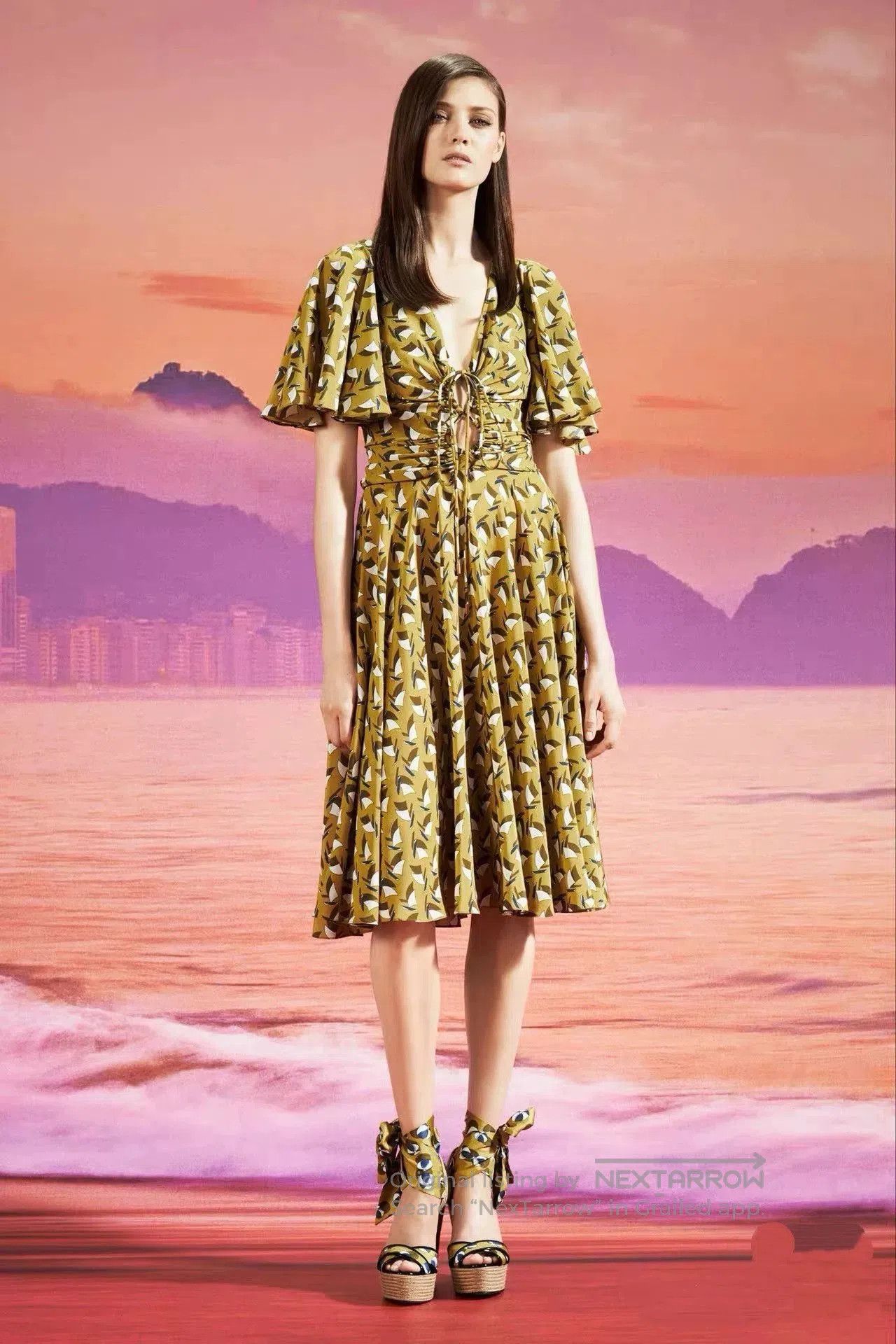 Gucci Gucci Runway Silk Summer Dress. Size M / US 6-8 / IT 42-44 - 1 Thumbnail