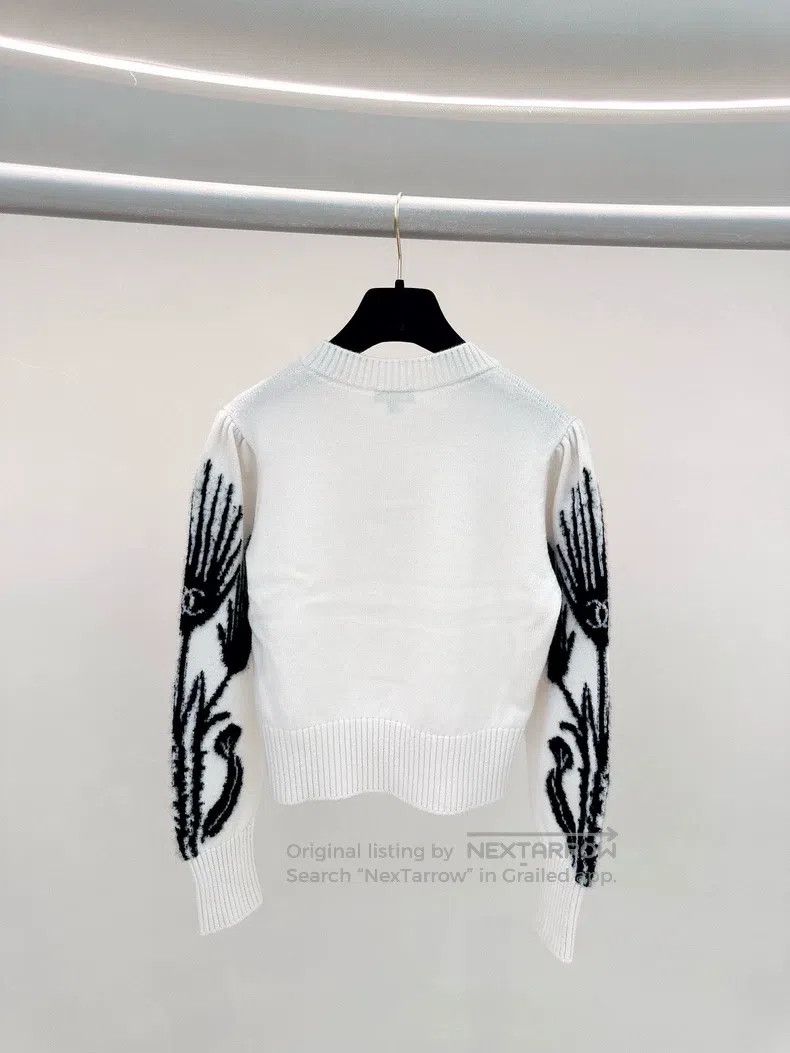 Chanel Chanel Castle white black wings cashmere sweater Size XS / US 0-2 / IT 36-38 - 2 Thumbnail