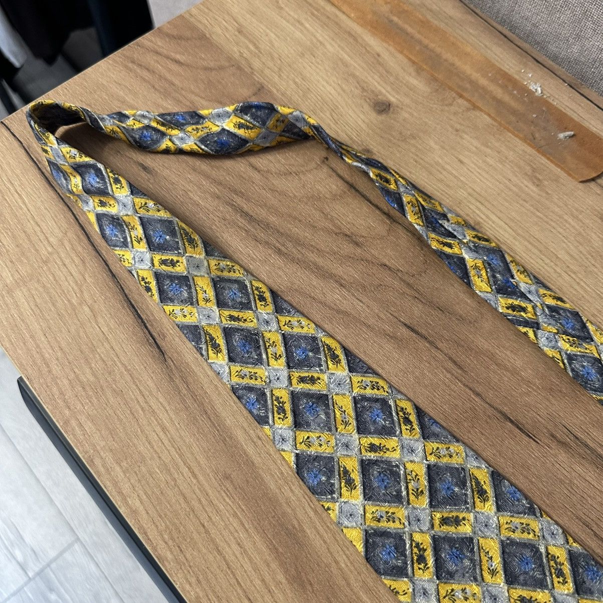 Givenchy Luxury Givenchy Paris Tie Silk Old Money Made In Italy Size ONE SIZE - 6 Thumbnail