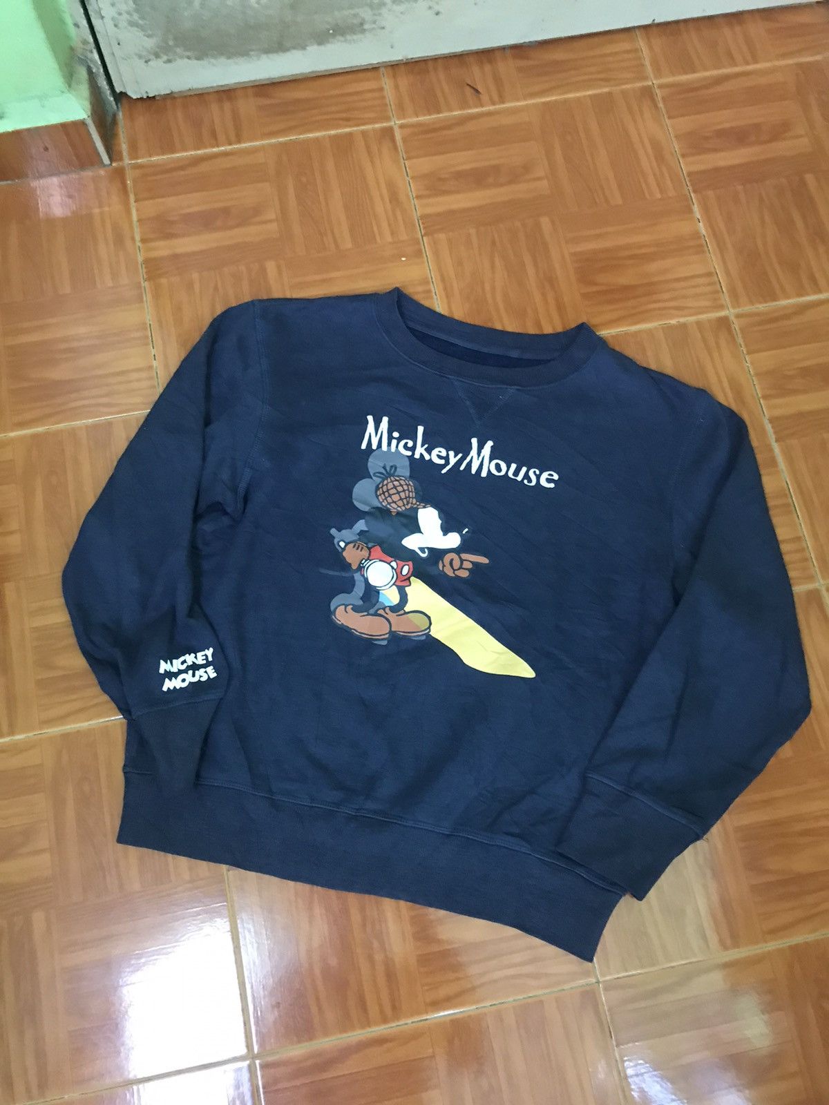 sweatshirt ‼️ vintage mickey mouse