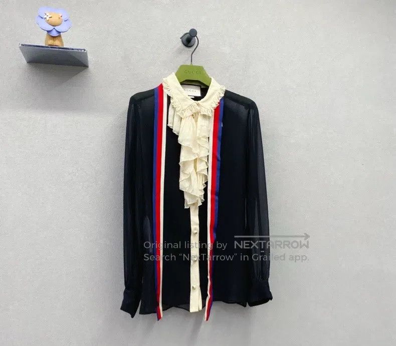 Gucci Gucci Black ruffled pearl button shirt Size XS / US 0-2 / IT 36-38 - 3 Thumbnail