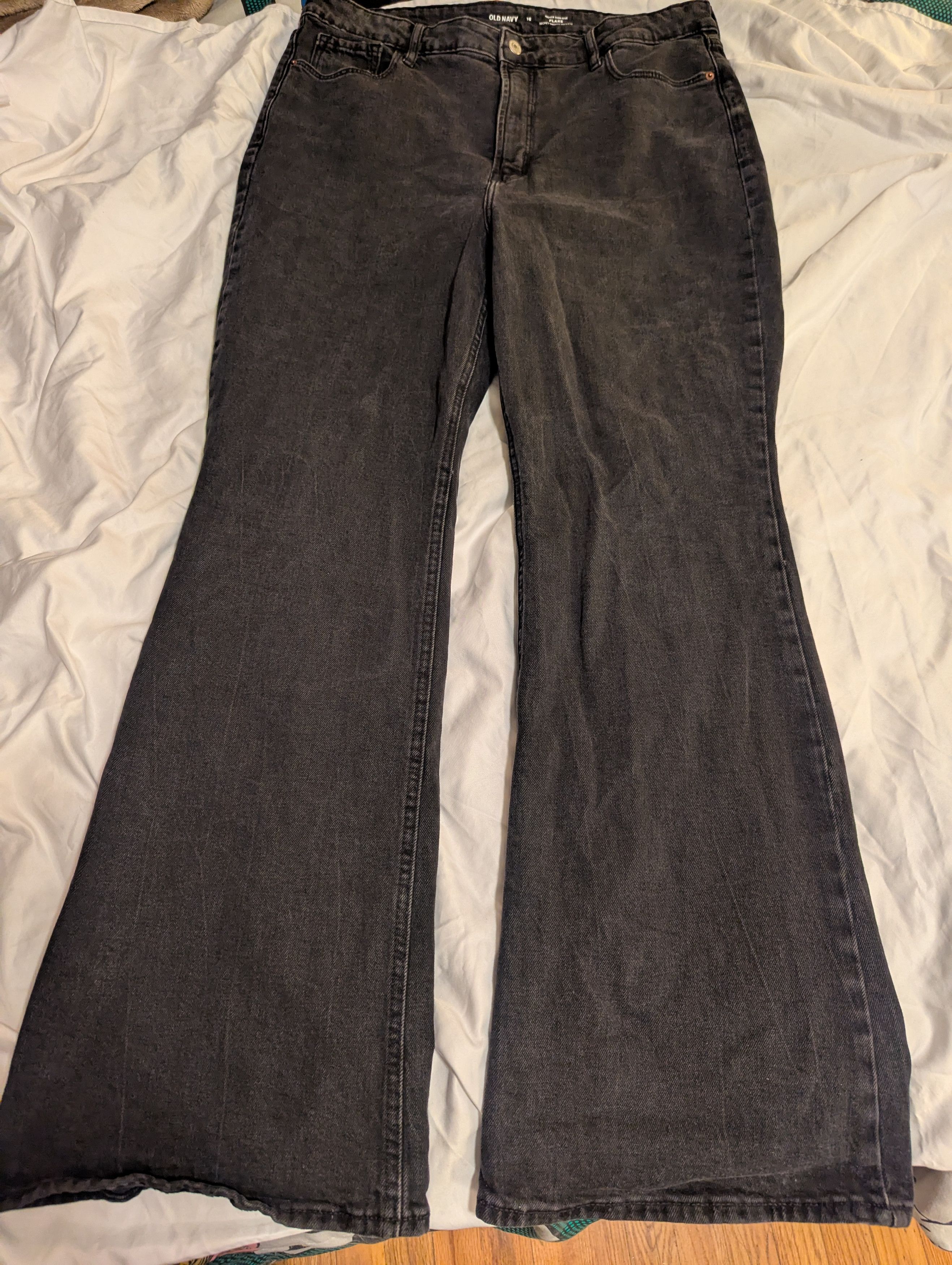 Old Navy Old Navy Higher High Rise Flare bottom Jeans 16 Women's Size 38" / US 16 / IT 52 - 1 Thumbnail