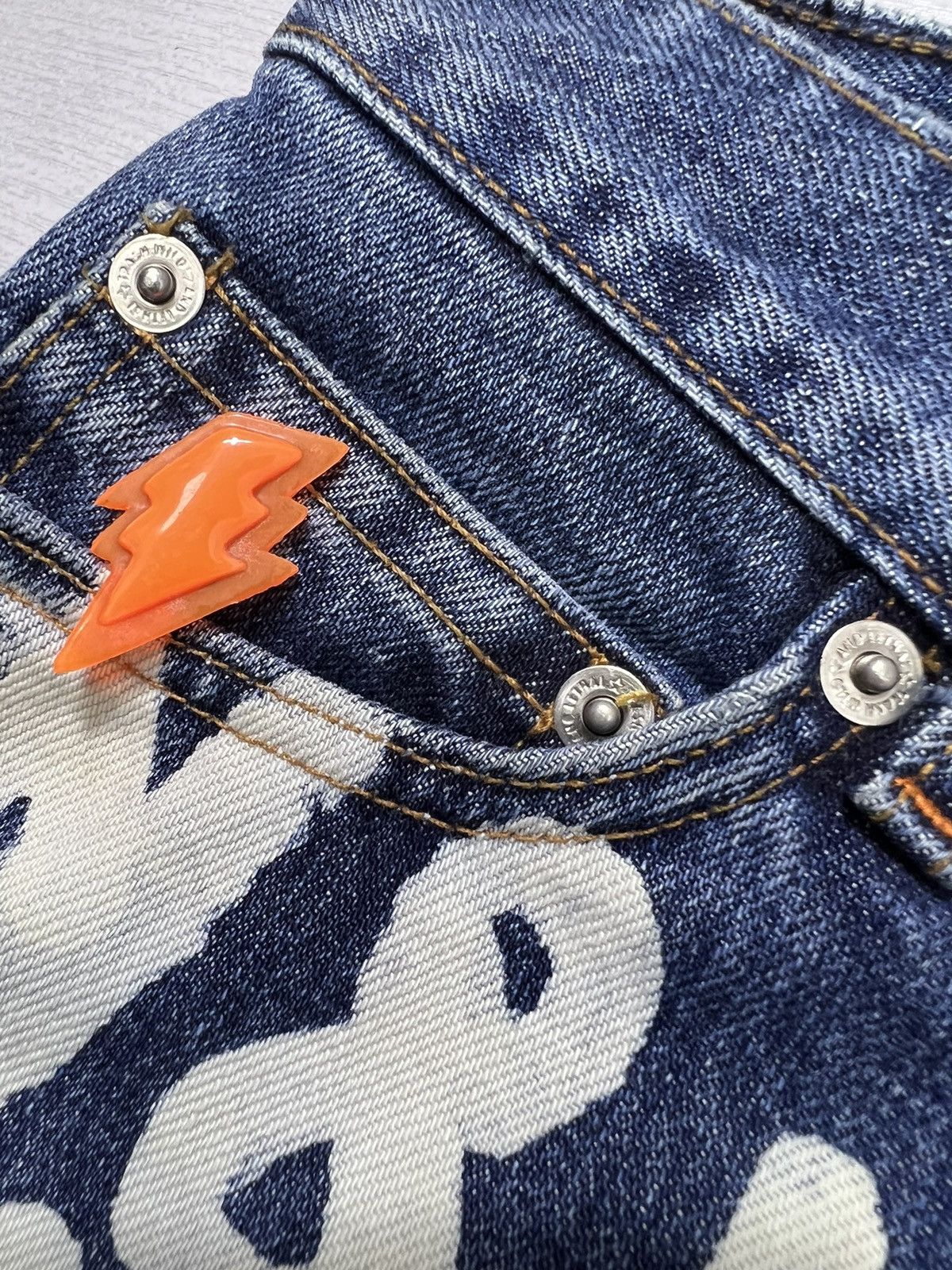 Walter Van Beirendonck W&LT - A/W 1999 - Bleach Graffiti Flared Denim Jeans Size US 28 / EU 44 - 10 Thumbnail