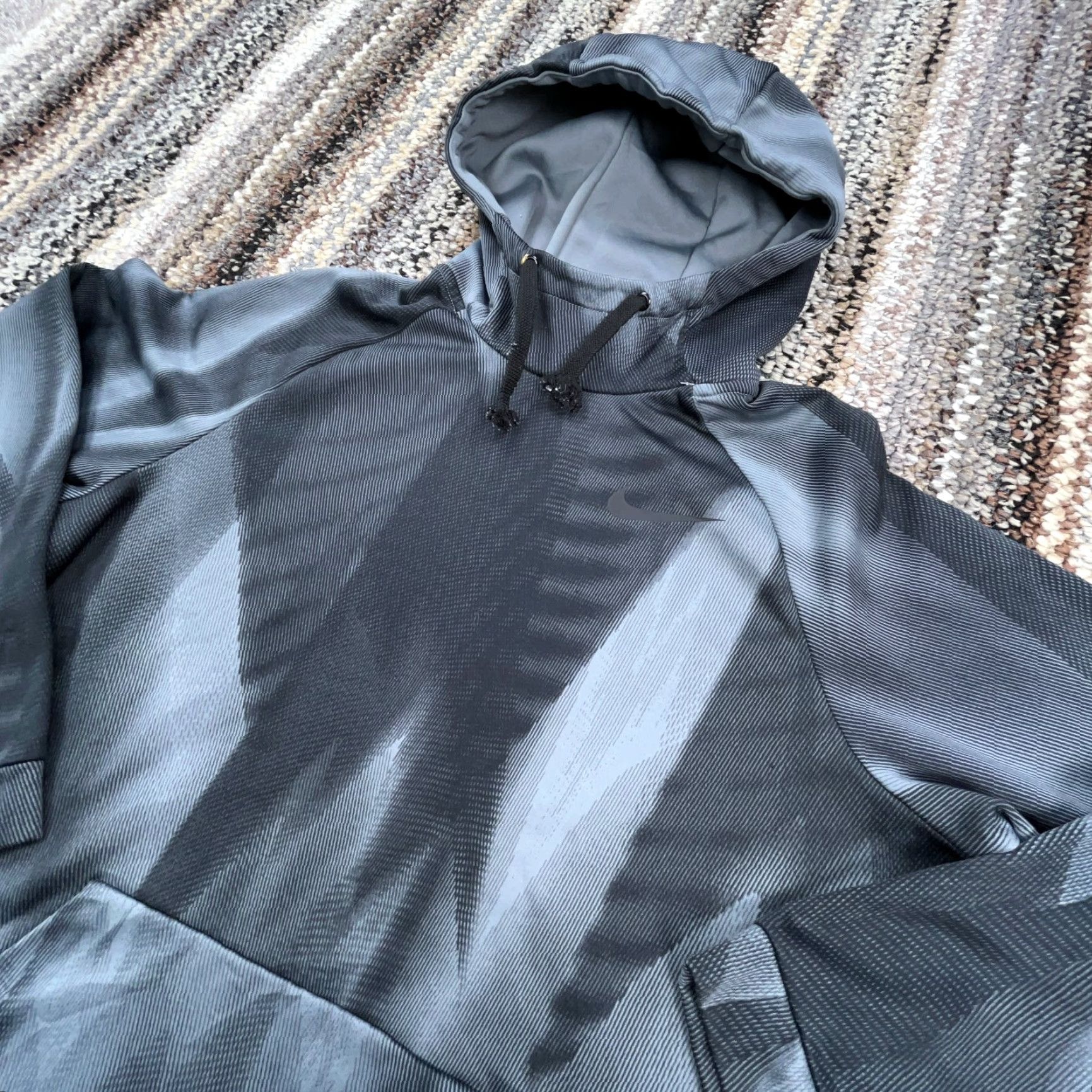 Nike Nike Hoodie Men L Gray Black Sweatshirt Therma Fit Geometric Logo Athletic Pullover Hooded Pockets Adult Regular Size US L / EU 52-54 / 3 - 3 Thumbnail