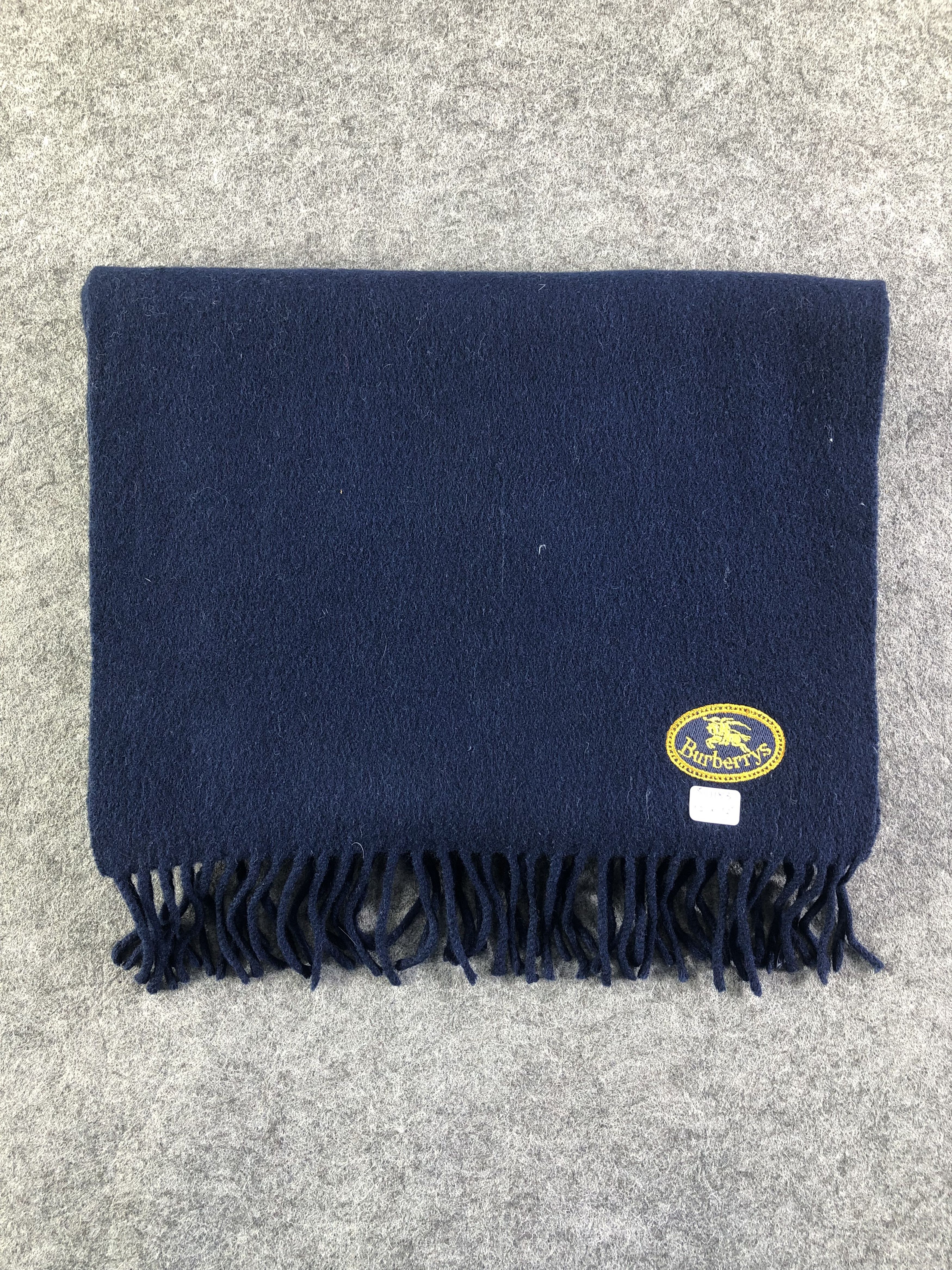 Burberry Vintage Burberrys Lambswool Scarf / Muffler / Neckwear Size ONE SIZE - 8 Thumbnail