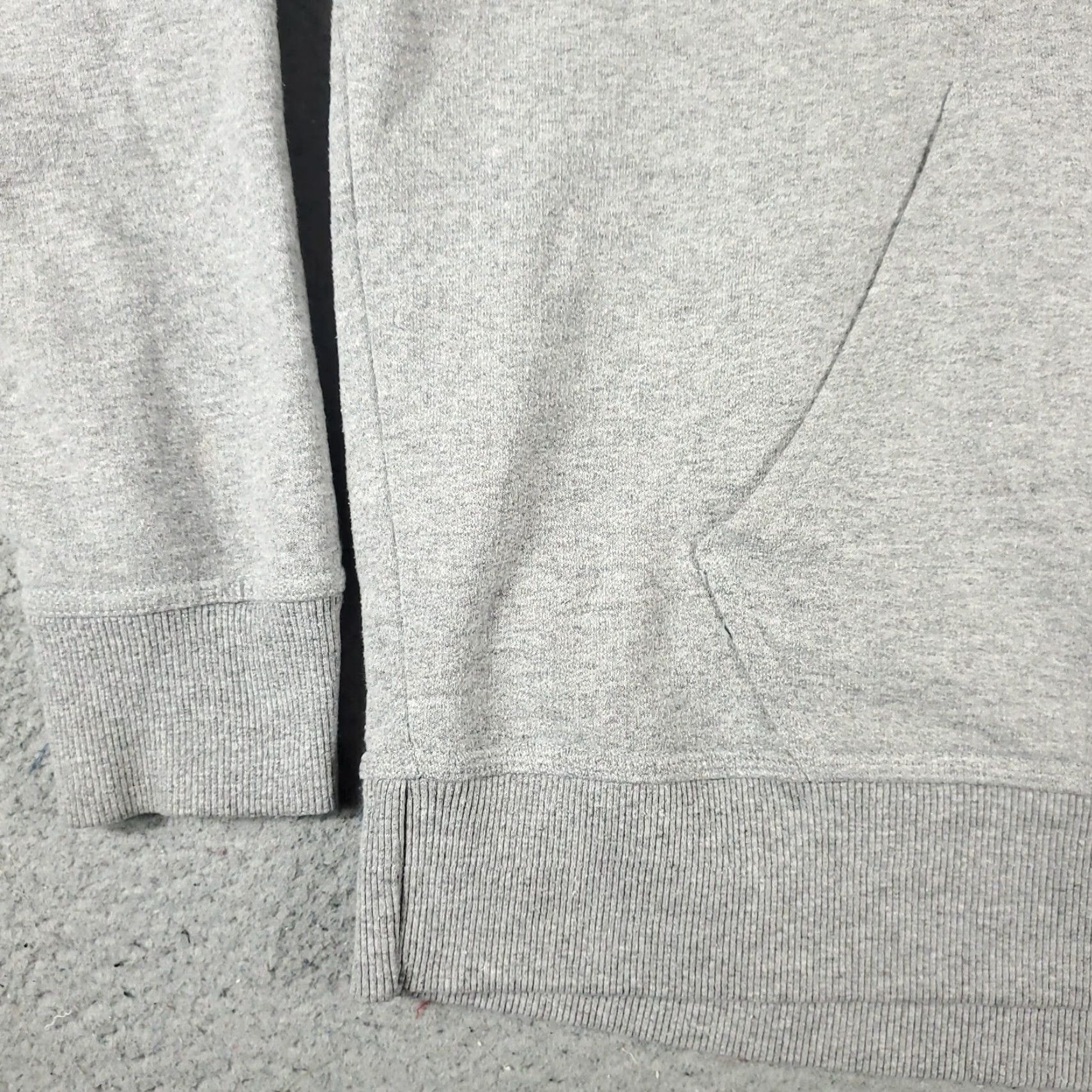 Champion VINTAGE Champion Hoodie Pullover Mens Large Gray Cotton Blend Logo Zipper Sports Autumn Winter Size US L / EU 52-54 / 3 - 4 Thumbnail