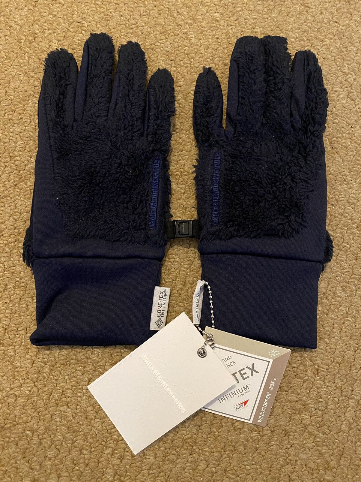 小物 white mountaineering WINDSTOPPER GLOVE 2177_source_1723044492.png.webp