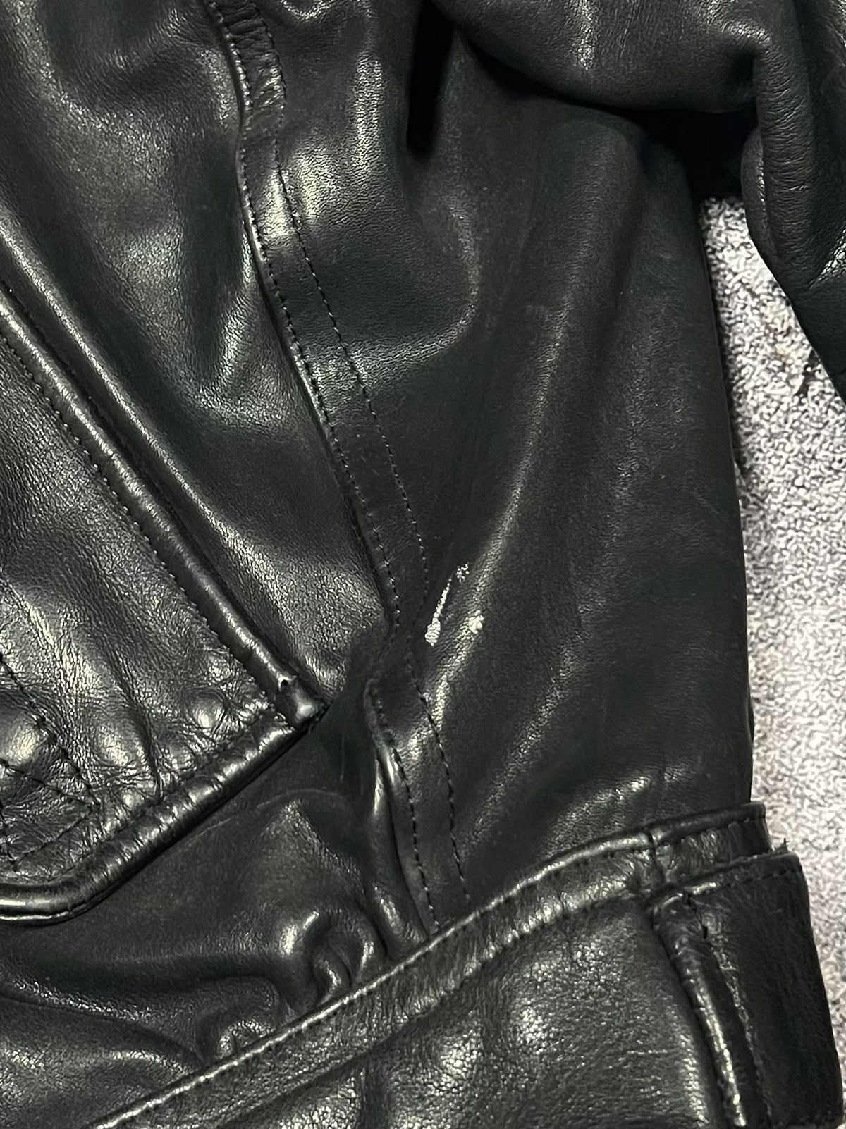 Vintage Vintage Y2K Avant Garde Black Leather Bomber Jacket Boxy Fit Size US L / EU 52-54 / 3 - 7 Thumbnail