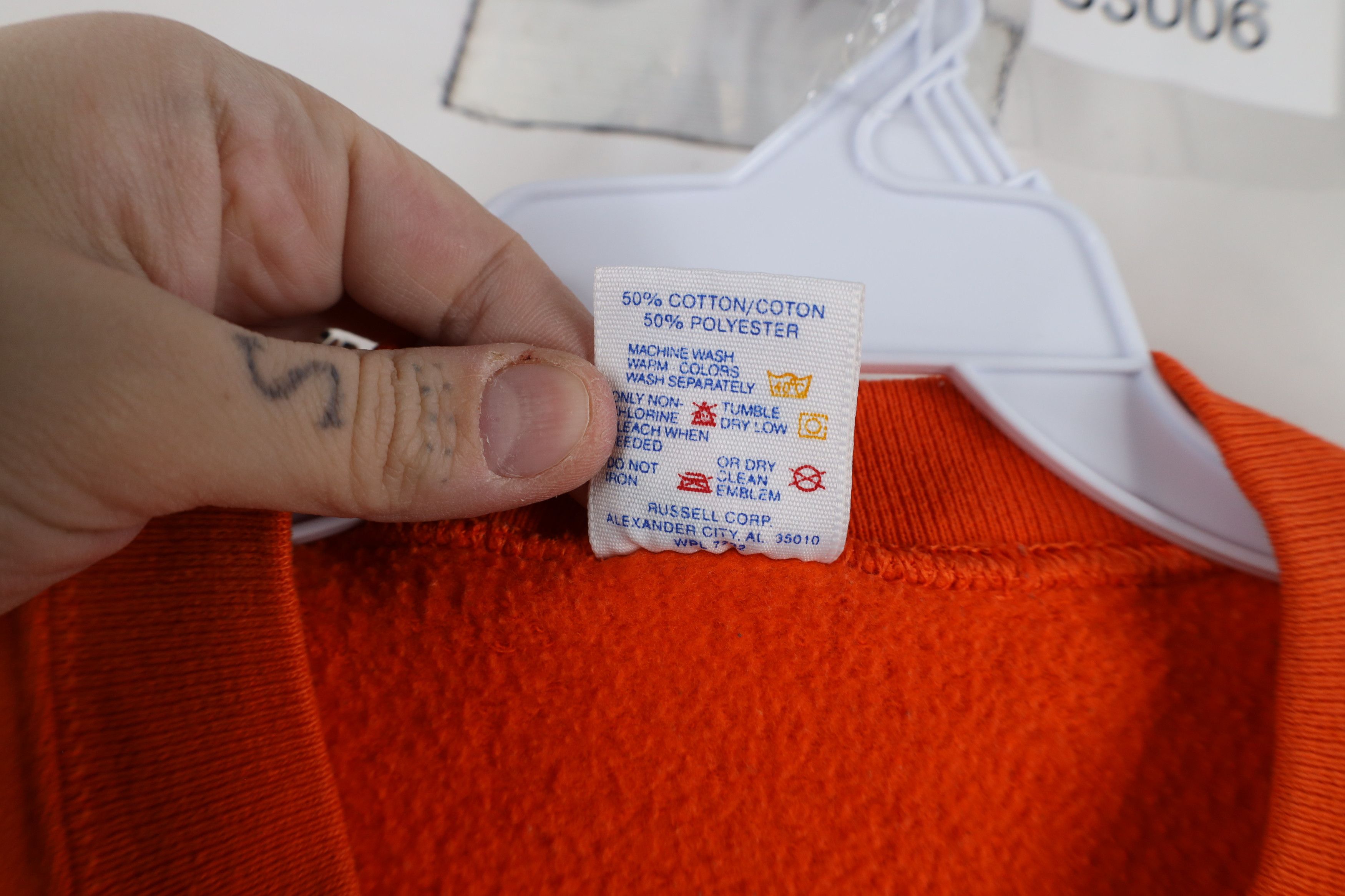 Vintage Vintage 90s Streetwear Blank Crewneck Sweatshirt Orange USA Size US XL / EU 56 / 4 - 7 Thumbnail