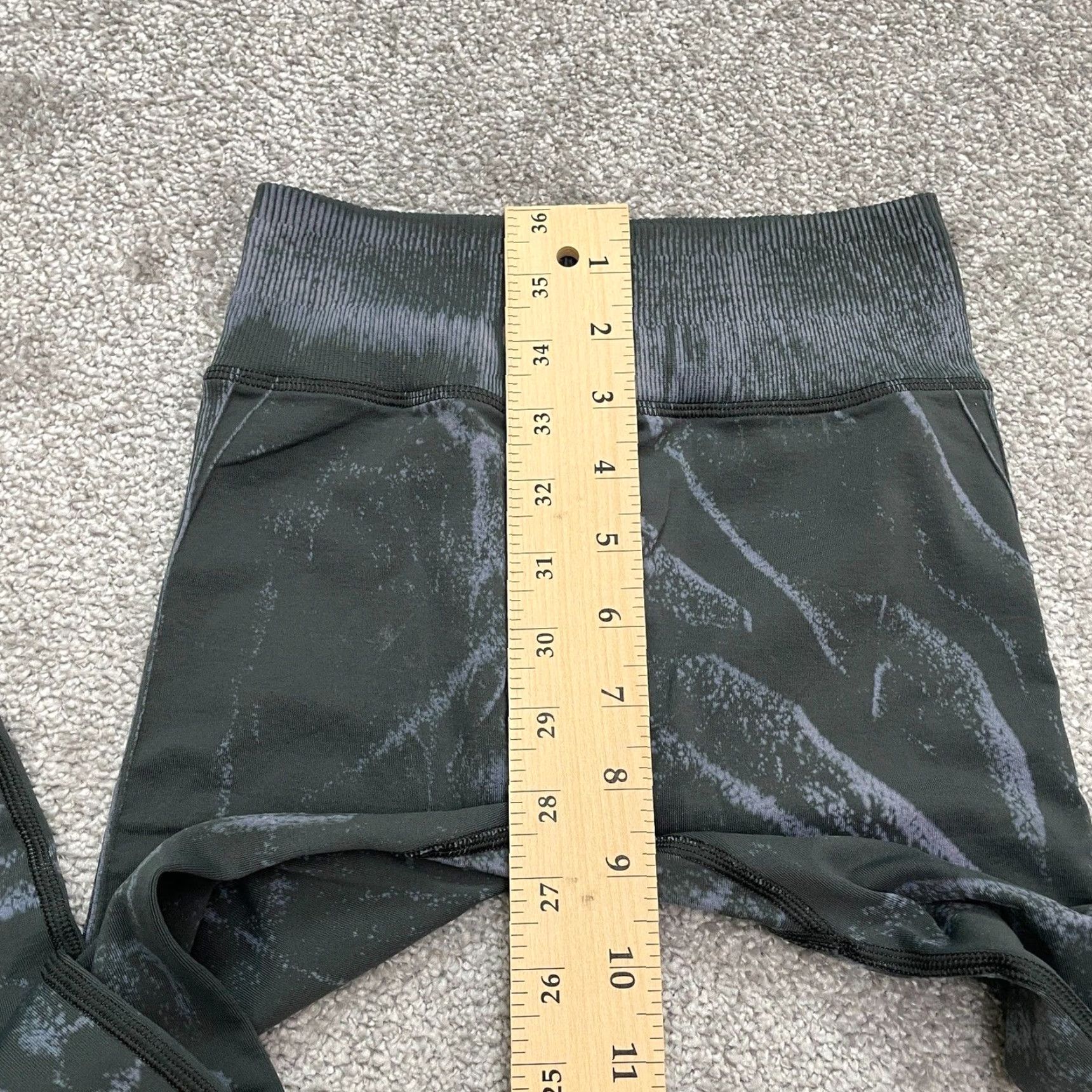 Lululemon Lululemon Ebb To Street Tight Leggings Womens 4 Tie-Dye 20x26 Black Compression Knit Activewear Shoes? Size 27" / US 4 / IT 40 - 7 Thumbnail