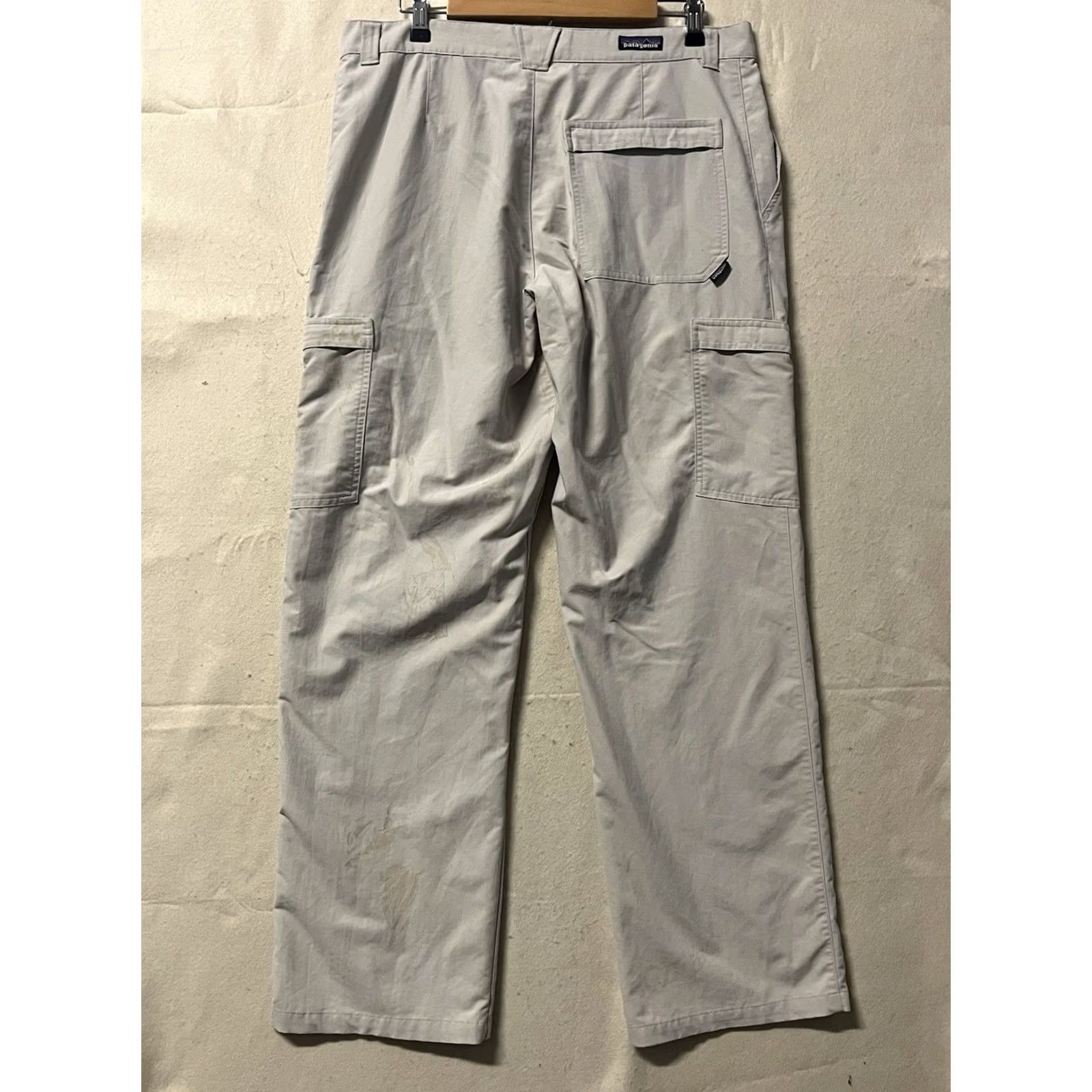 Patagonia Patagonia Cargo Pants Men Beige 34 Nylon Regular Inseam See Pics Size US 34 / EU 50 - 2 Thumbnail