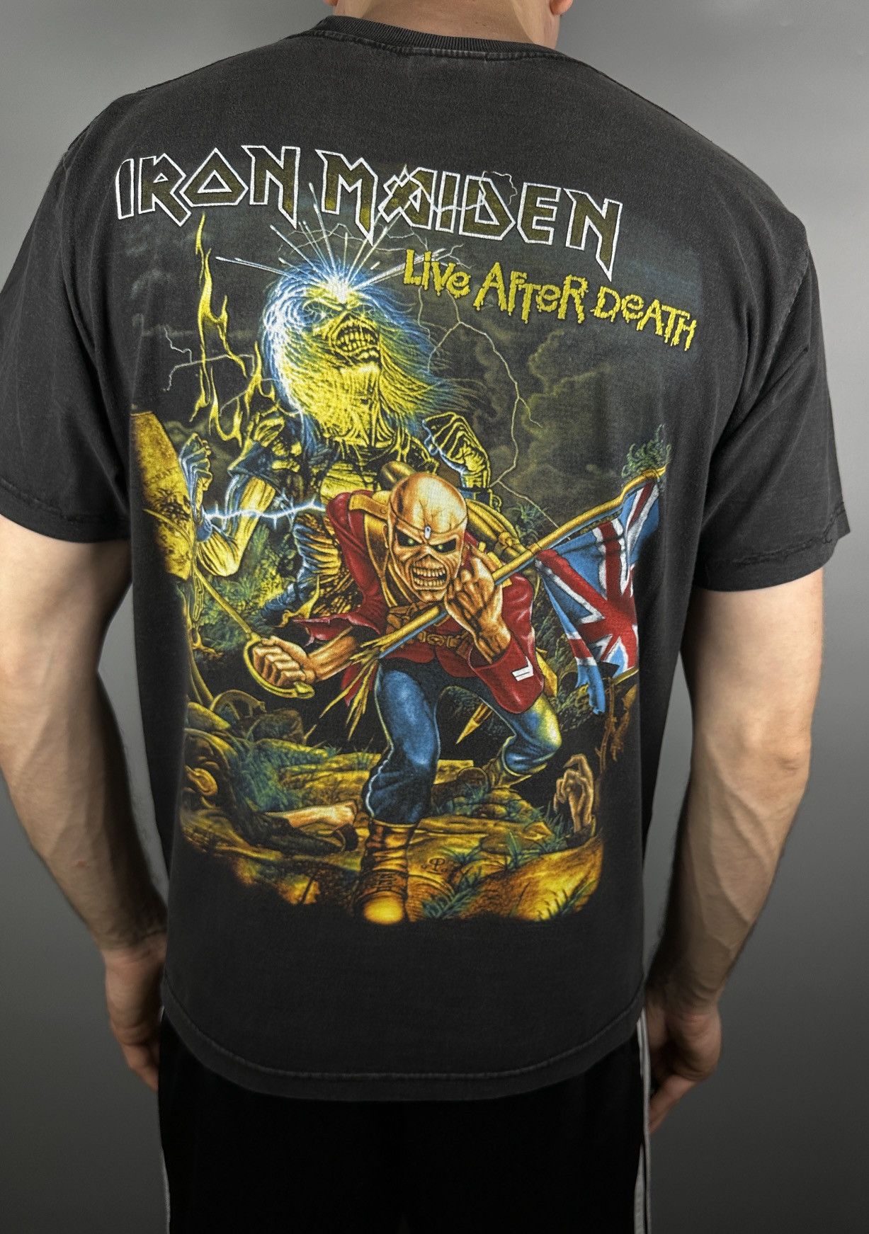 Band Tees Vintage Iron Maiden A Real Live One Graphic T Shirt Tee Rock Size US L / EU 52-54 / 3 - 4 Thumbnail