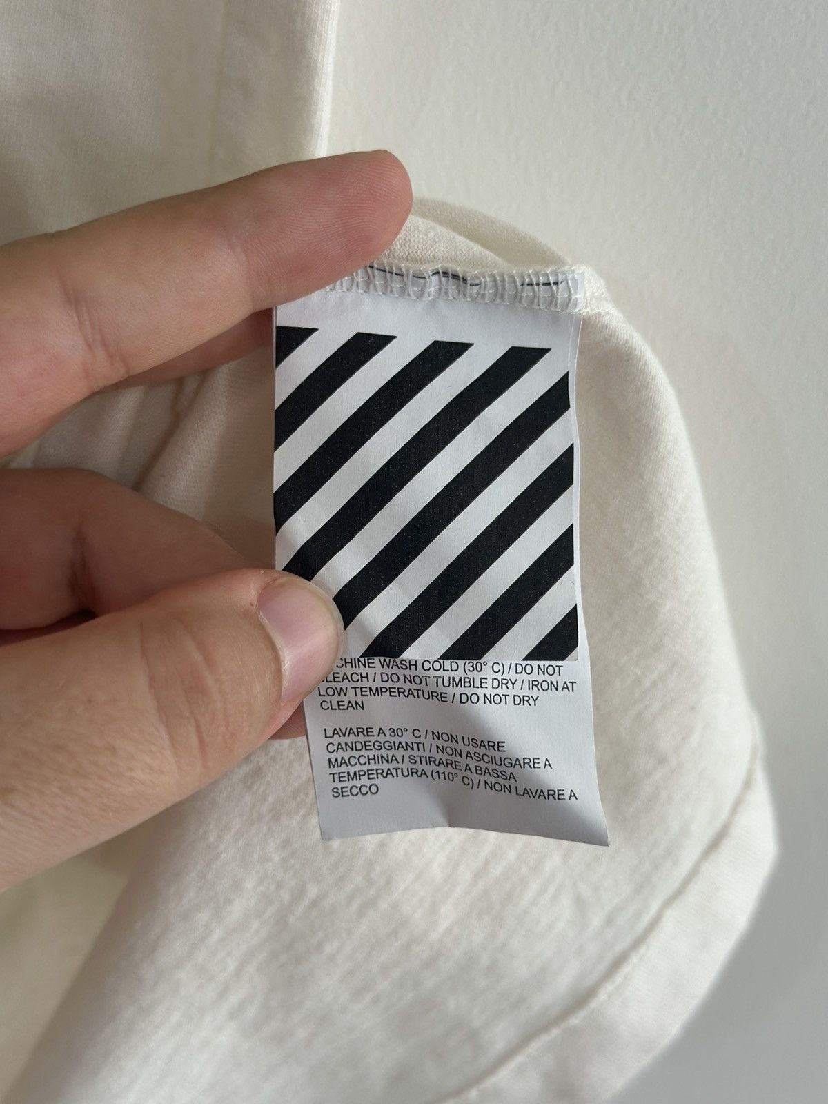Off-White Off White FW19 “Gradient” Arrow Tee Size US S / EU 44-46 / 1 - 5 Thumbnail