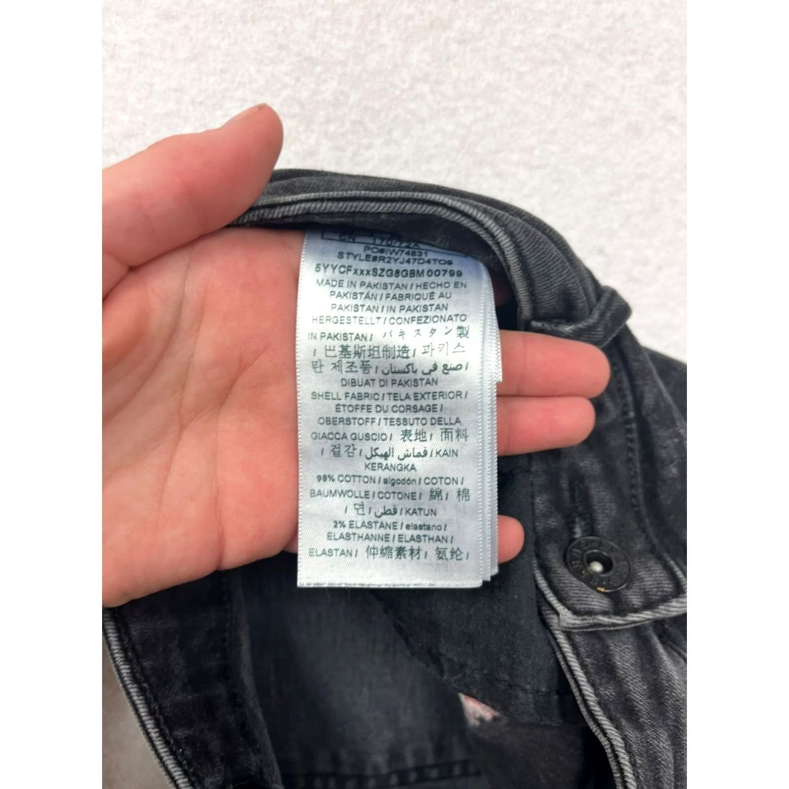 Guess Guess Womens Black Denim Shorts With Floral Embroidery Size 28 Size 28" / US 6 / IT 42 - 4 Thumbnail