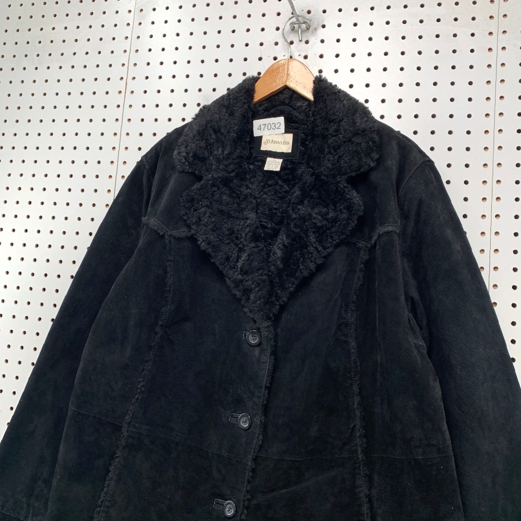 Vintage VINTAGE St. John's Bay Suede Shearling Coat Womens 2X Black Faux Fur Liner Overcoat Size XXL / US 16-18 / IT 52-54 - 4 Thumbnail