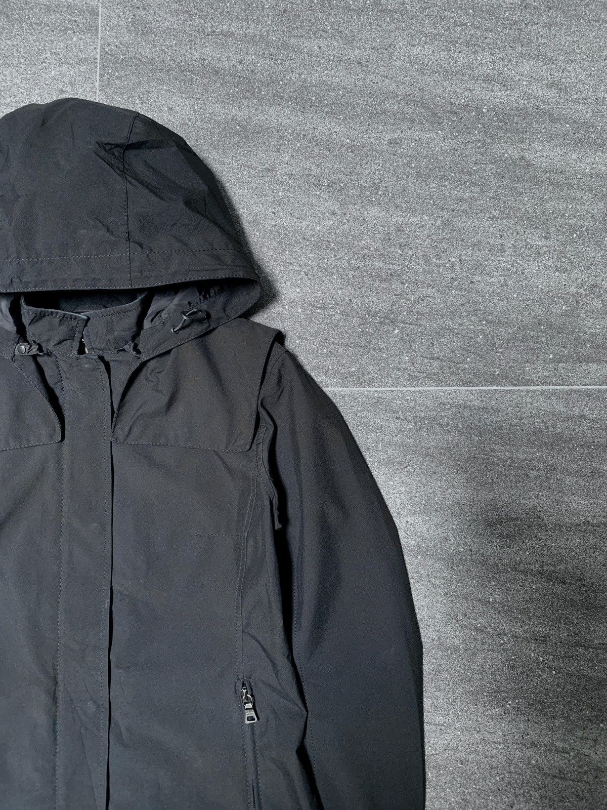 Prada 2000s Red Tab Goretex Detachable Jacket Size XS / US 0-2 / IT 36-38 - 2 Thumbnail