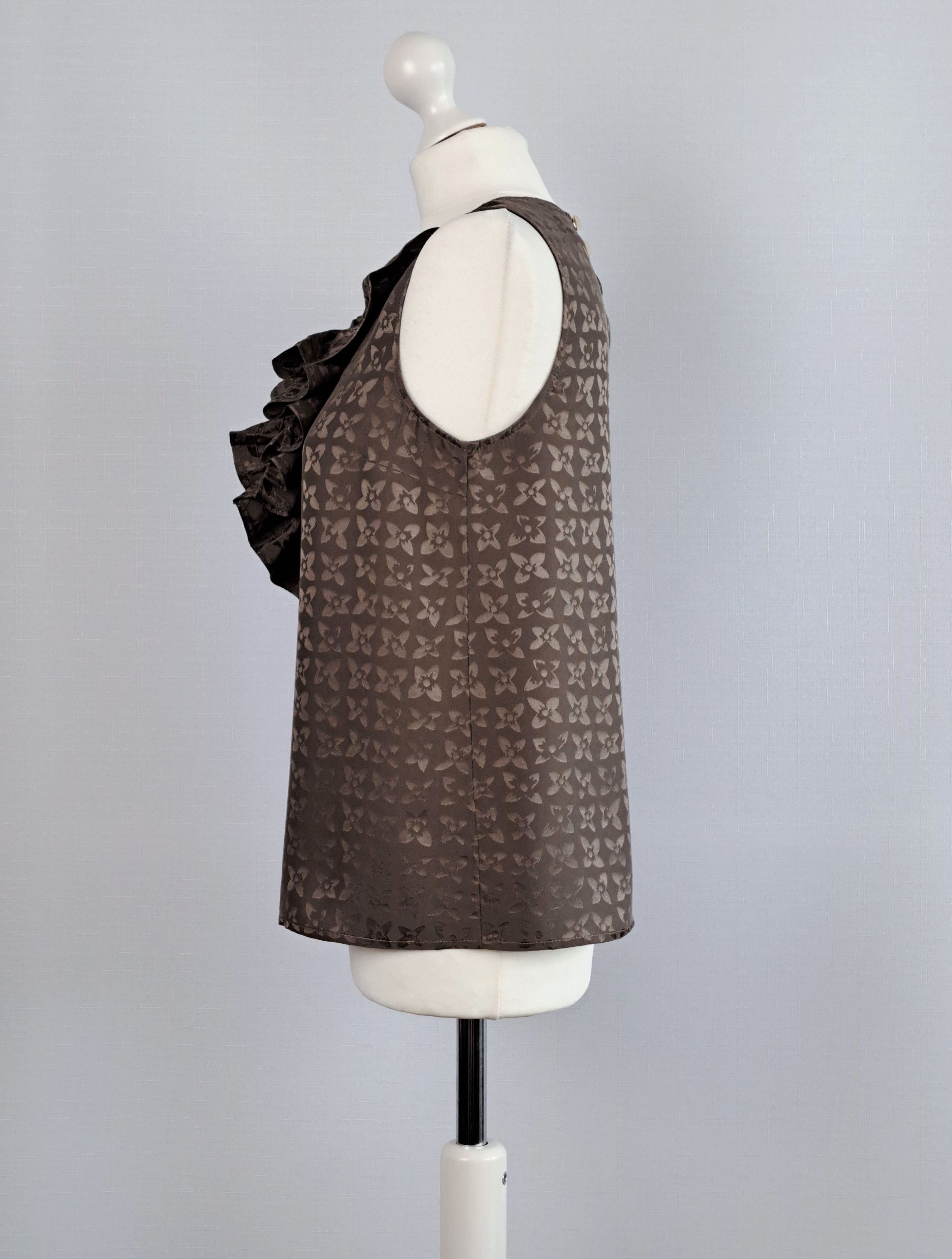 Marc by Marc Jacobs Marc by Marc Jacobs ruffle silk blouse. Size XS Size XS / US 0-2 / IT 36-38 - 4 Thumbnail