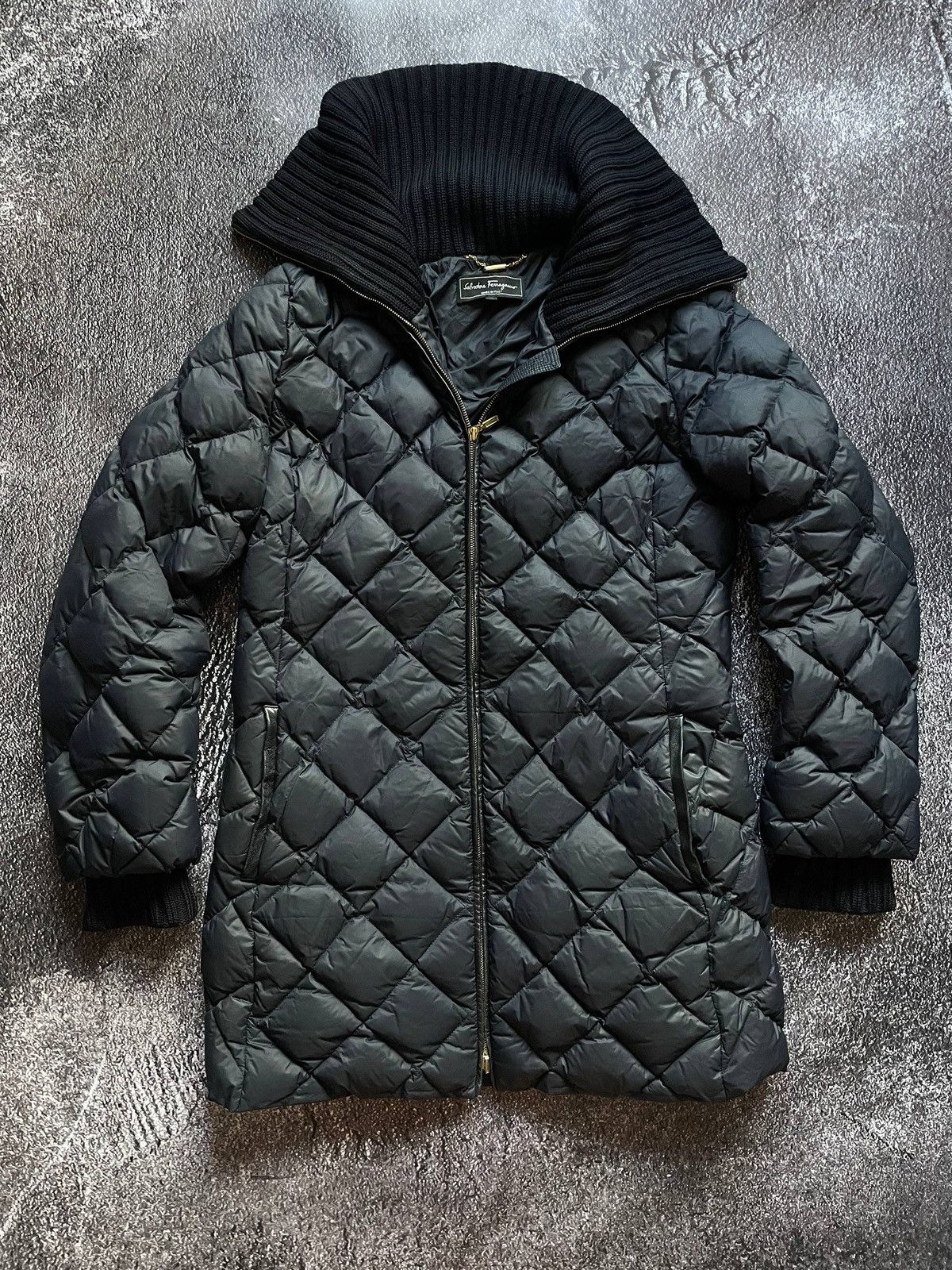 Salvatore Ferragamo Salvadore Ferragamo Goose Down Jacket Size L / US 10 / IT 46 - 1 Thumbnail