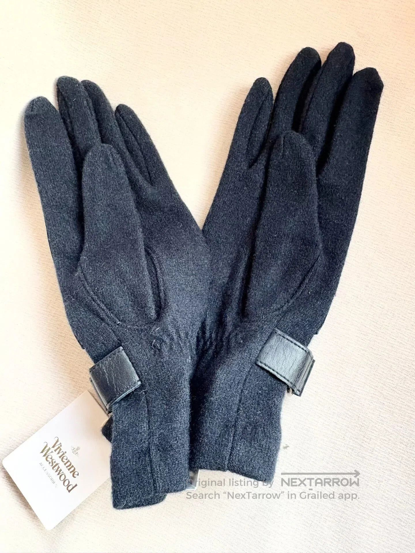 Vivienne Westwood Vivienne Westwood Black Wool Gloves. Size ONE SIZE - 4 Thumbnail