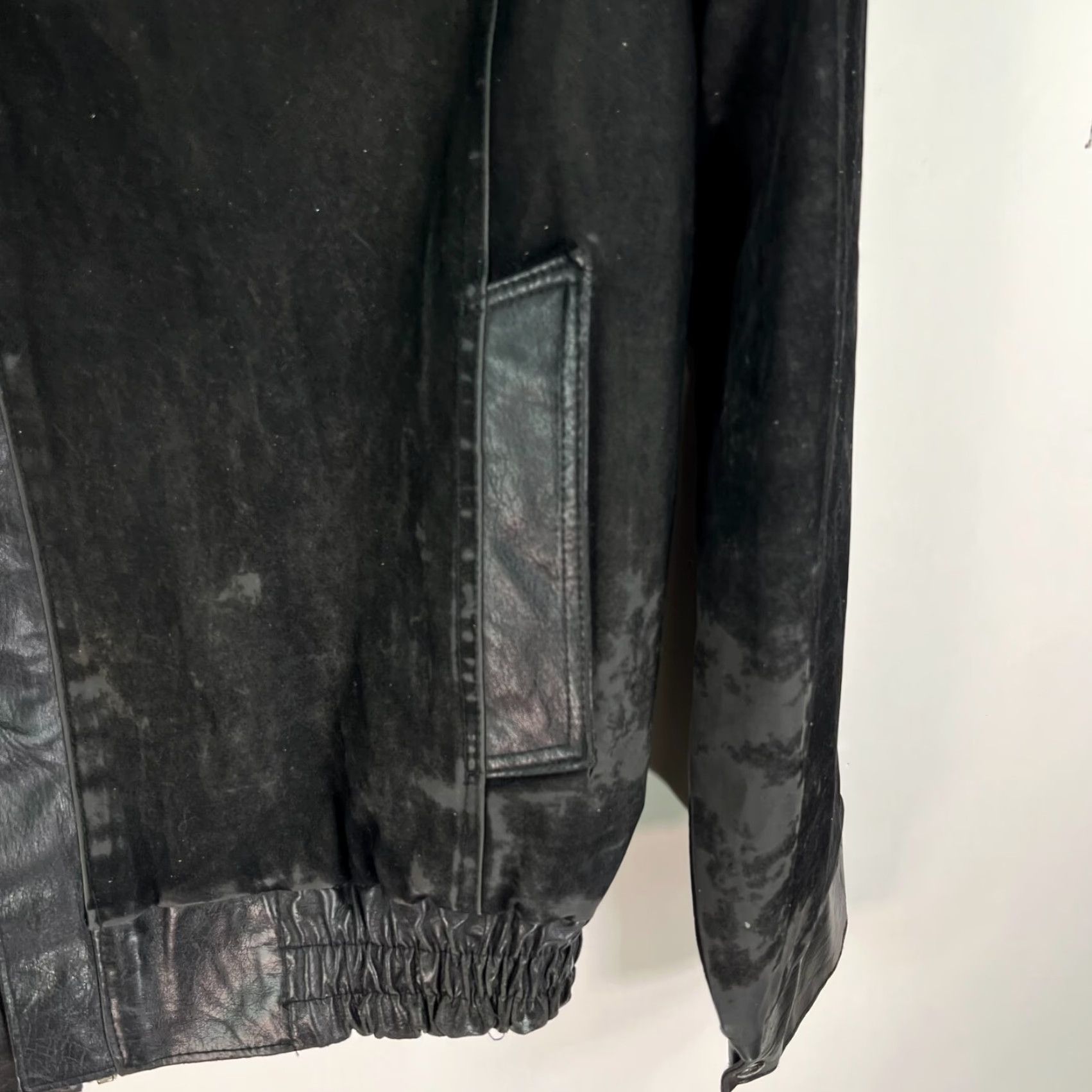 Vintage VINTAGE Italian Leather Varsity Jacket Mens SZ 52 Black Distressed Casual Winter Leather Sports Size US L / EU 52-54 / 3 - 3 Thumbnail