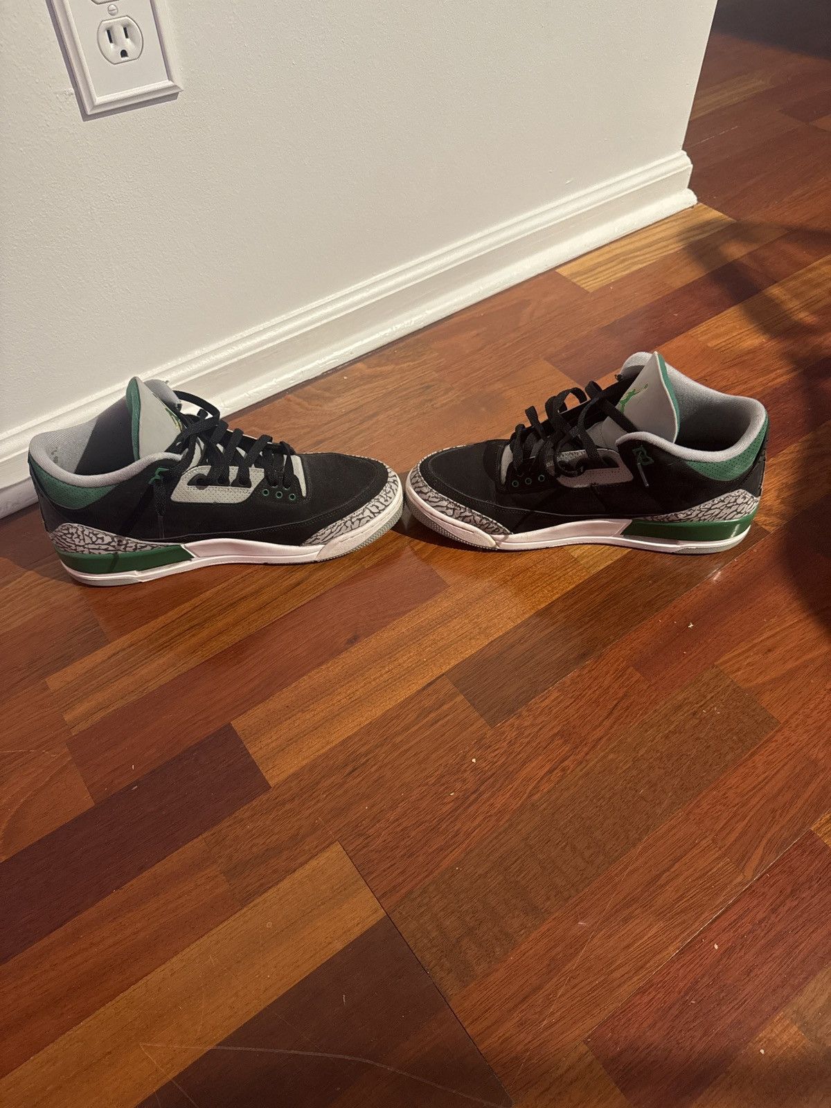 Jordan Brand Jordan 3 Forest Green 11.5 US Size US 11.5 / EU 44-45 - 4 Thumbnail
