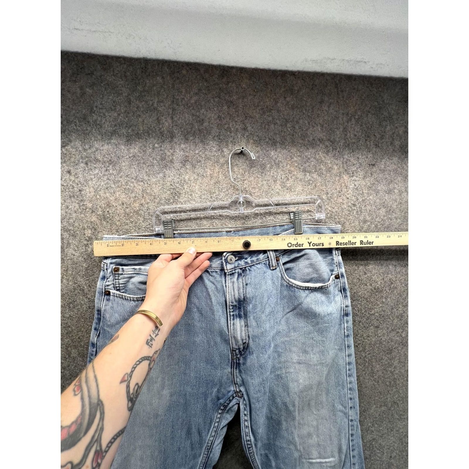 Levi's Levi's 505 Jeans Mens 38x30 Blue Regular Fit Straight Leg Denim Light Wash Size US 38 / EU 54 - 4 Thumbnail