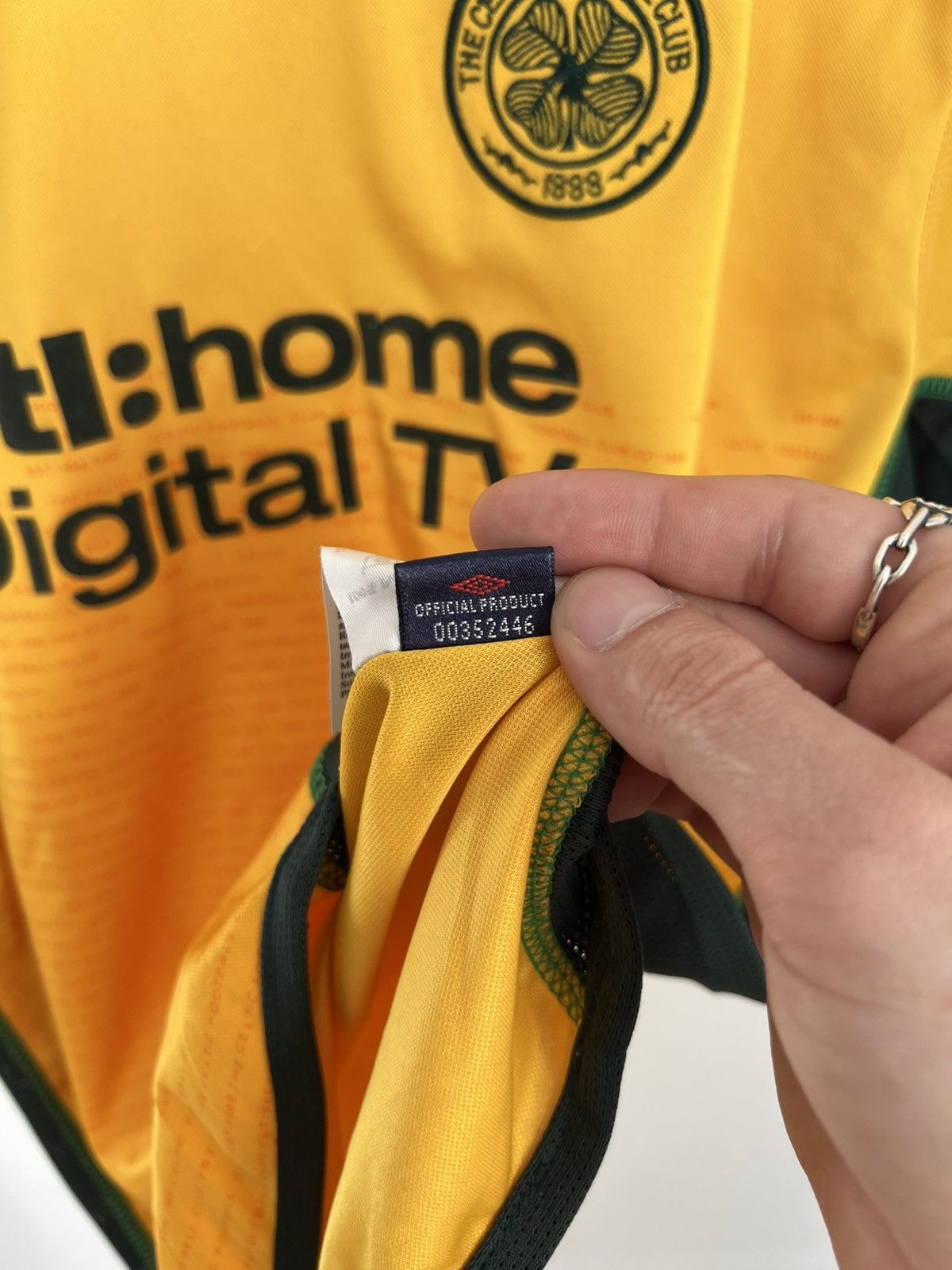Umbro Umbro The Celtic FC Jersey Size M HTL Home 2000/01 Size US L / EU 52-54 / 3 - 10 Thumbnail