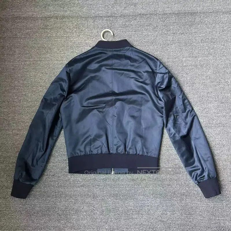 Alexander McQueen Alexander McQueen Navy Silk Bomber Jacket for Men . Size US M / EU 48-50 / 2 - 2 Thumbnail