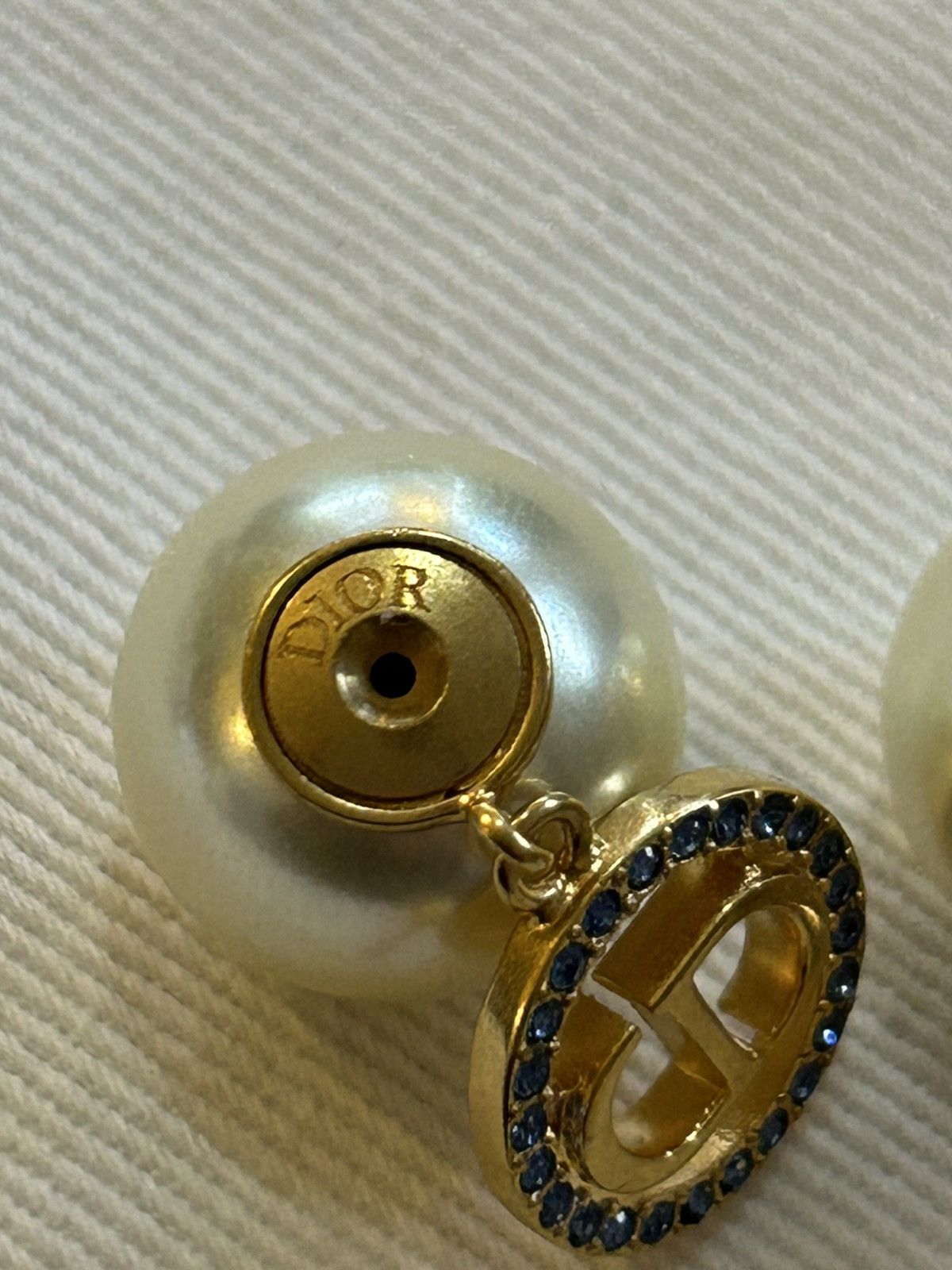 Dior DIOR TRIBALES EARRINGS Gold-Finish Metal, White Resin Pearls Size ONE SIZE - 6 Thumbnail