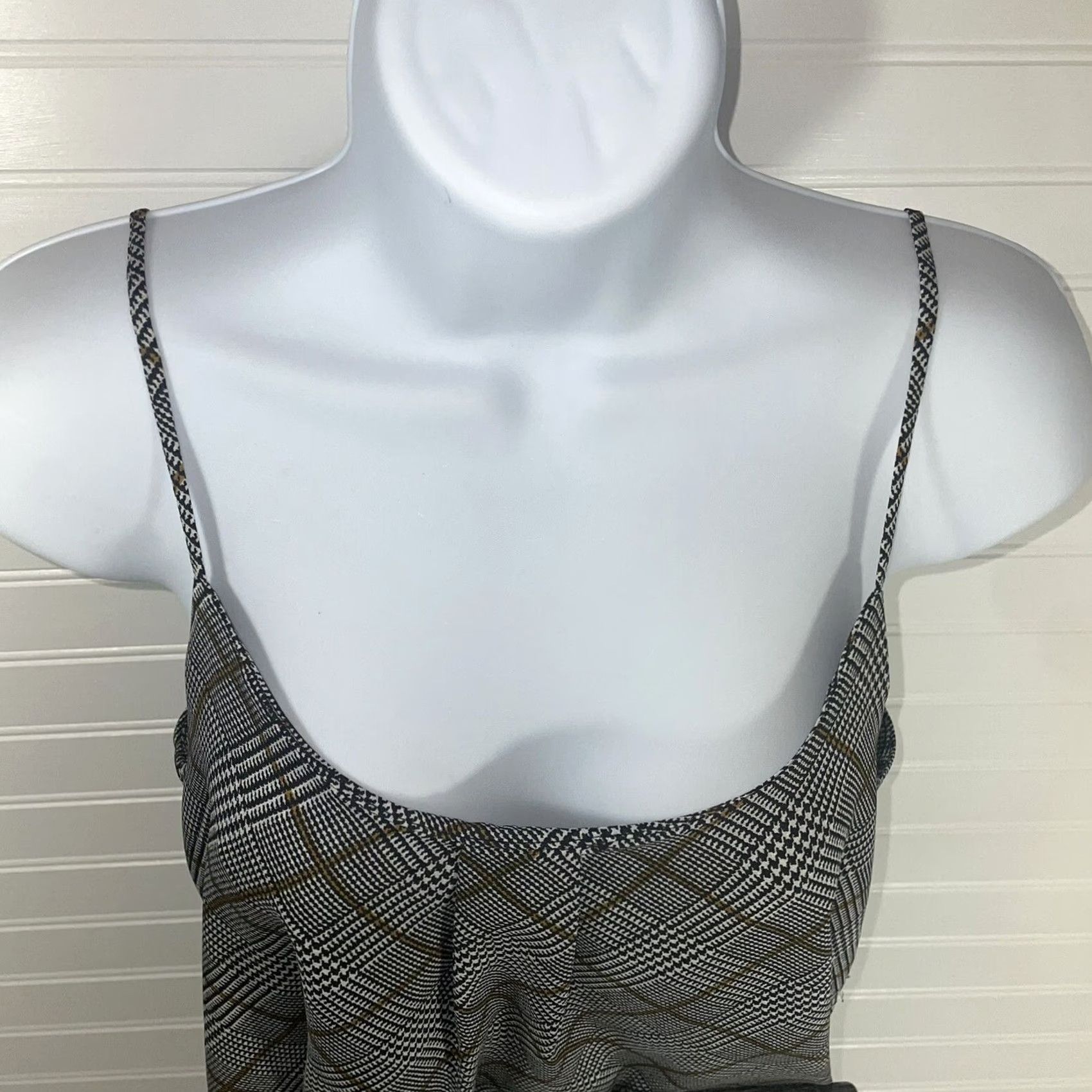 Vintage VINTAGE The Limited Tank Top Blouse Sleeveless Argyle Spaghetti Straps Black White Gold Ladies Small Womens Size S / US 4 / IT 40 - 4 Thumbnail