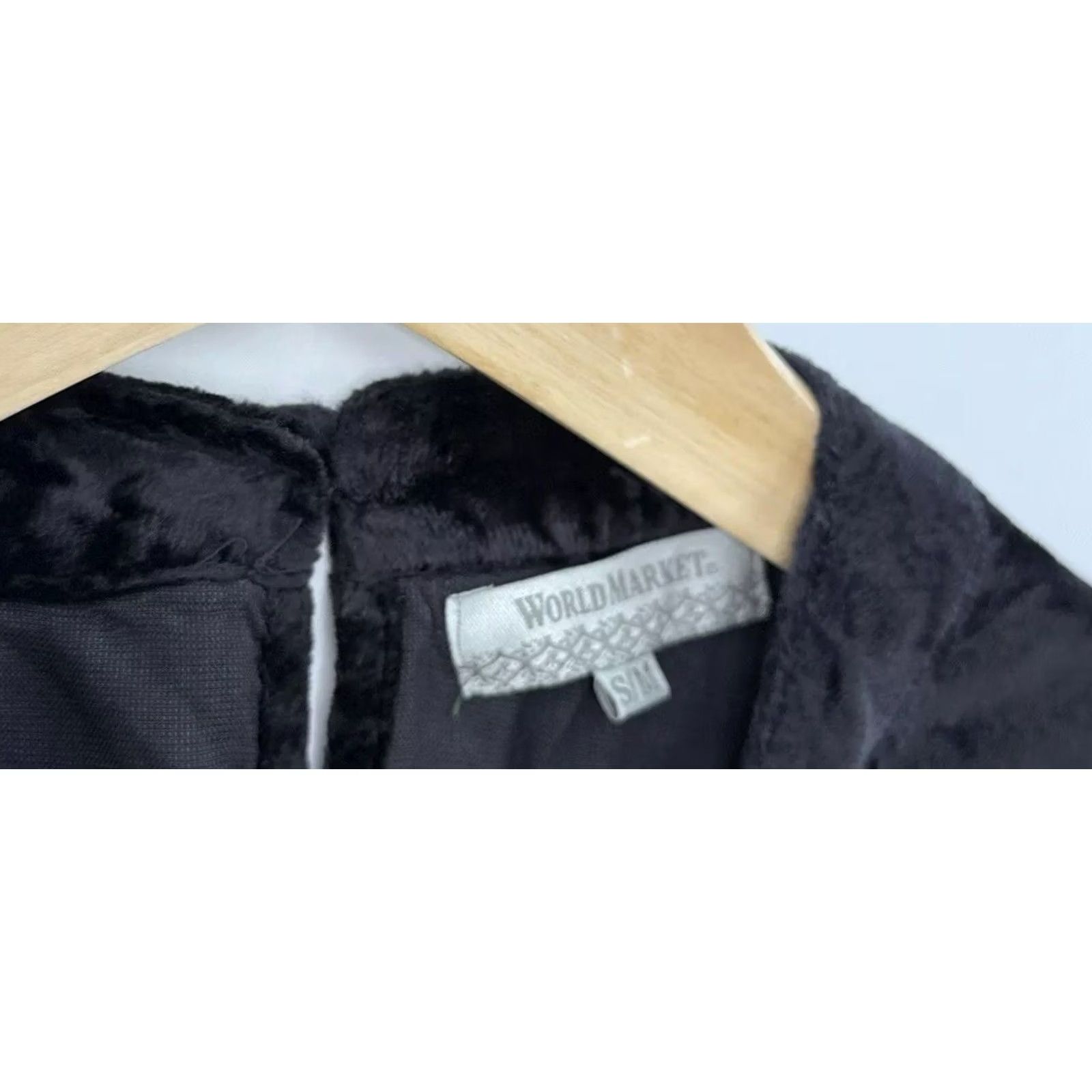 Vintage World Market Women’s Black Embroidered Velour Sleeveless Blouse S/M Boho Shirt Women Vintage No Size S / US 4 / IT 40 - 7 Thumbnail