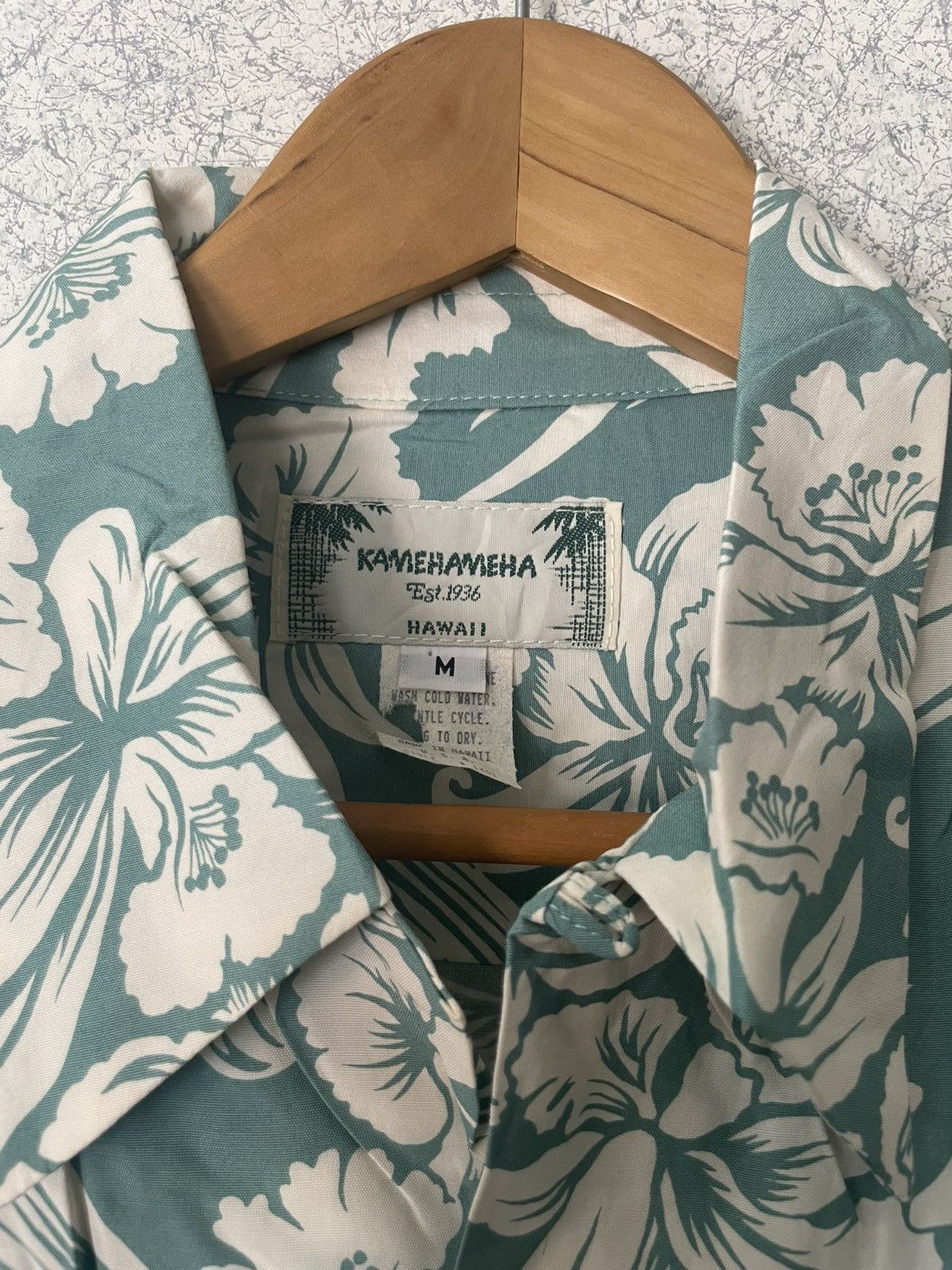 Vintage Kamehameha Hawaii shirt 100rayon Size US M / EU 48-50 / 2 - 7 Thumbnail