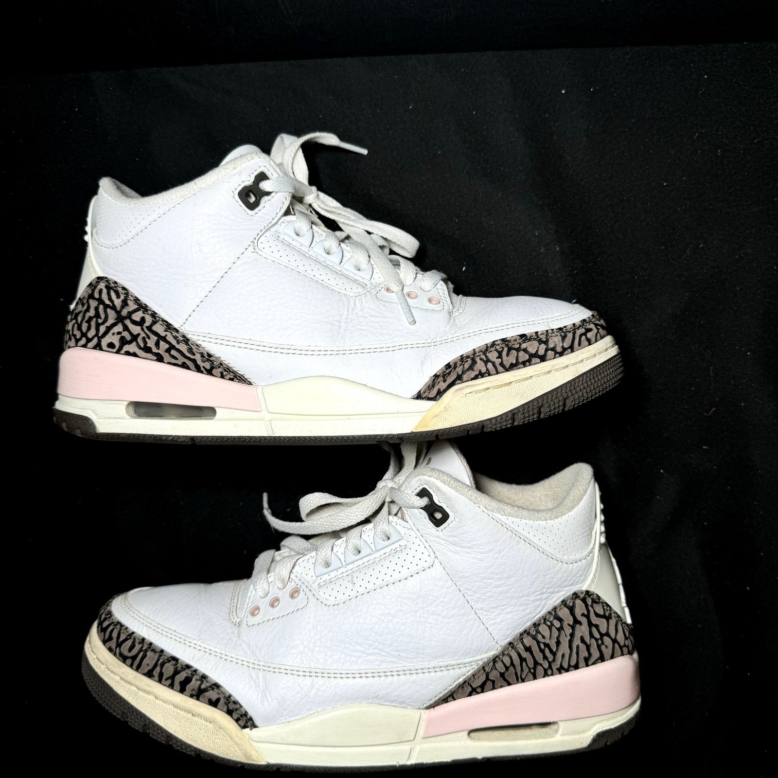 Jordan Brand × Nike Nike Air Jordan 3 Retro Neapolitan Women's Shoes - Size 9.5 Size US 9.5 / IT 39.5 - 2 Thumbnail