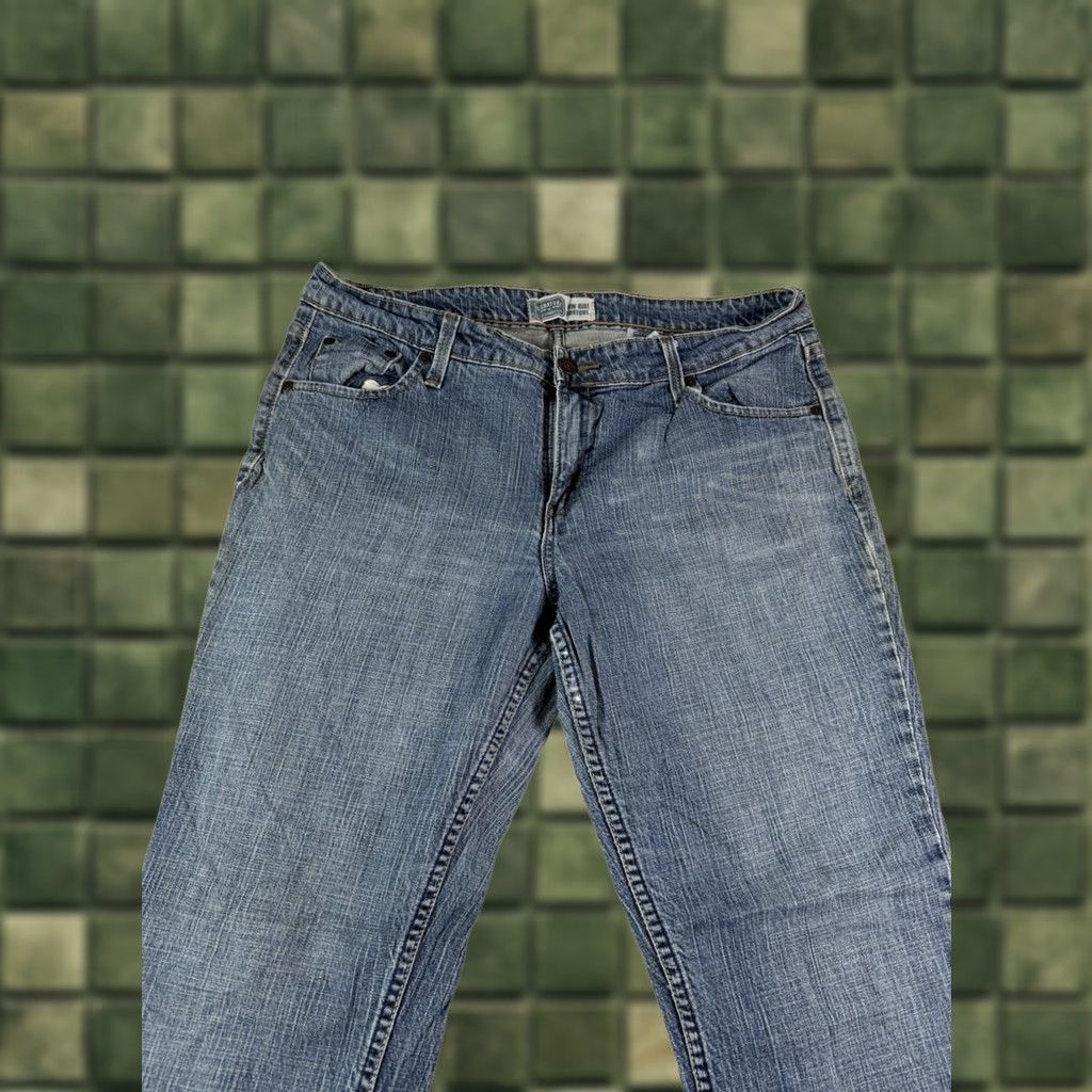 Levi's Levi's Signature Jeans Womens 14 Medium Bootcut Denim Blue Low Rise 5-Pocket Stretch Denim Shirt? Size 36" / US 14 / IT 50 - 1 Thumbnail