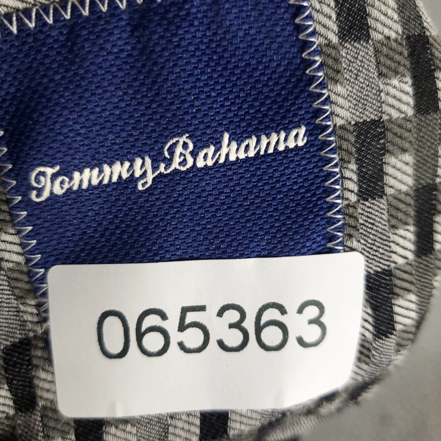 Tommy Bahama Tommy Bahama Shirt Mens XL Gray Check Silk Cotton Hawaiian Button Up Shirt Size US XL / EU 56 / 4 - 8 Thumbnail