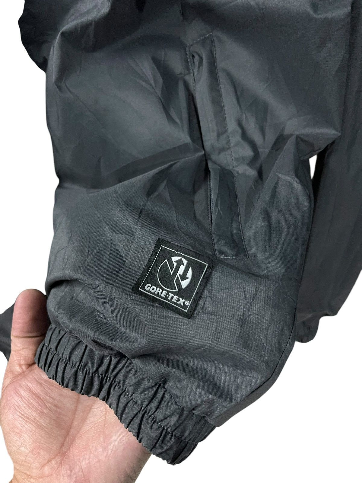 Descente × Japanese Brand × NCAA Vintage Ncaa x Goretex by descente Colour Block Jacket Size US M / EU 48-50 / 2 - 5 Thumbnail