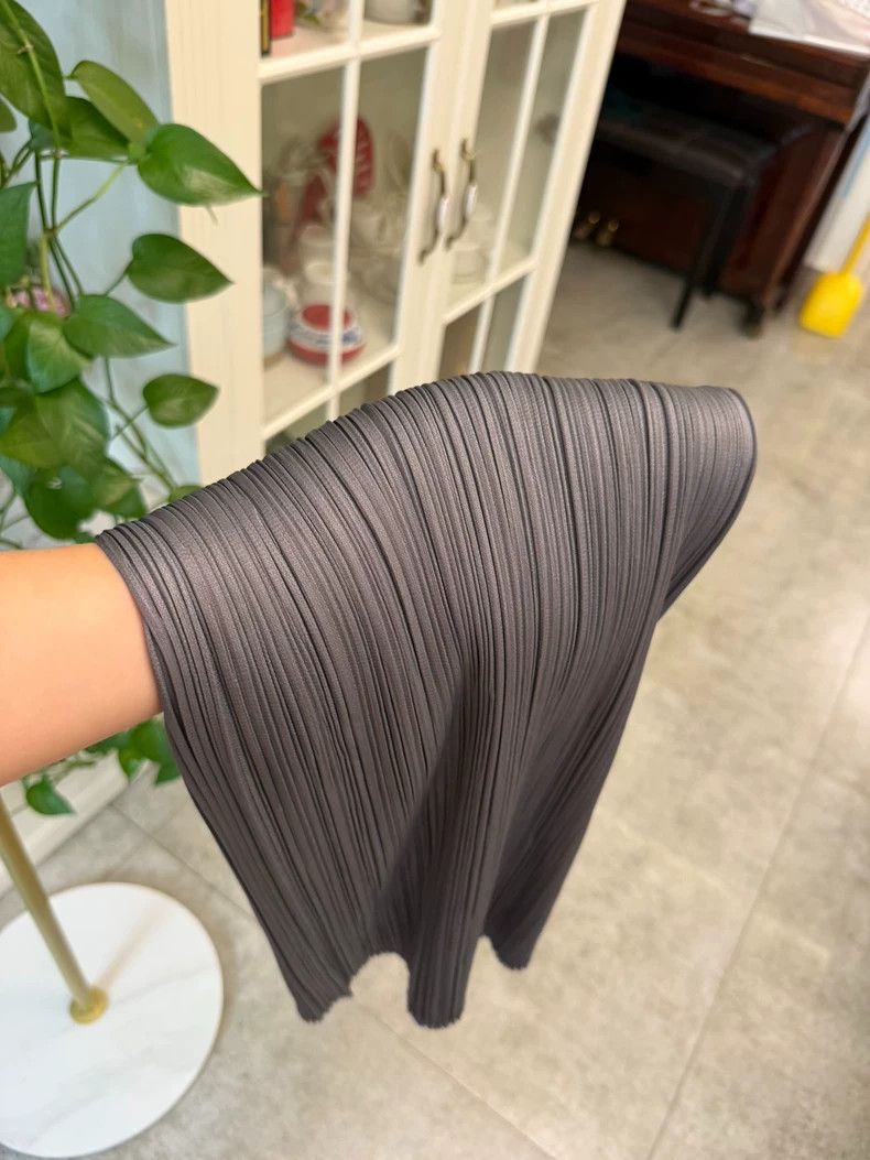 Issey Miyake Issey Miyake size:1 Dark grey straight skirt Size 31" - 5 Thumbnail