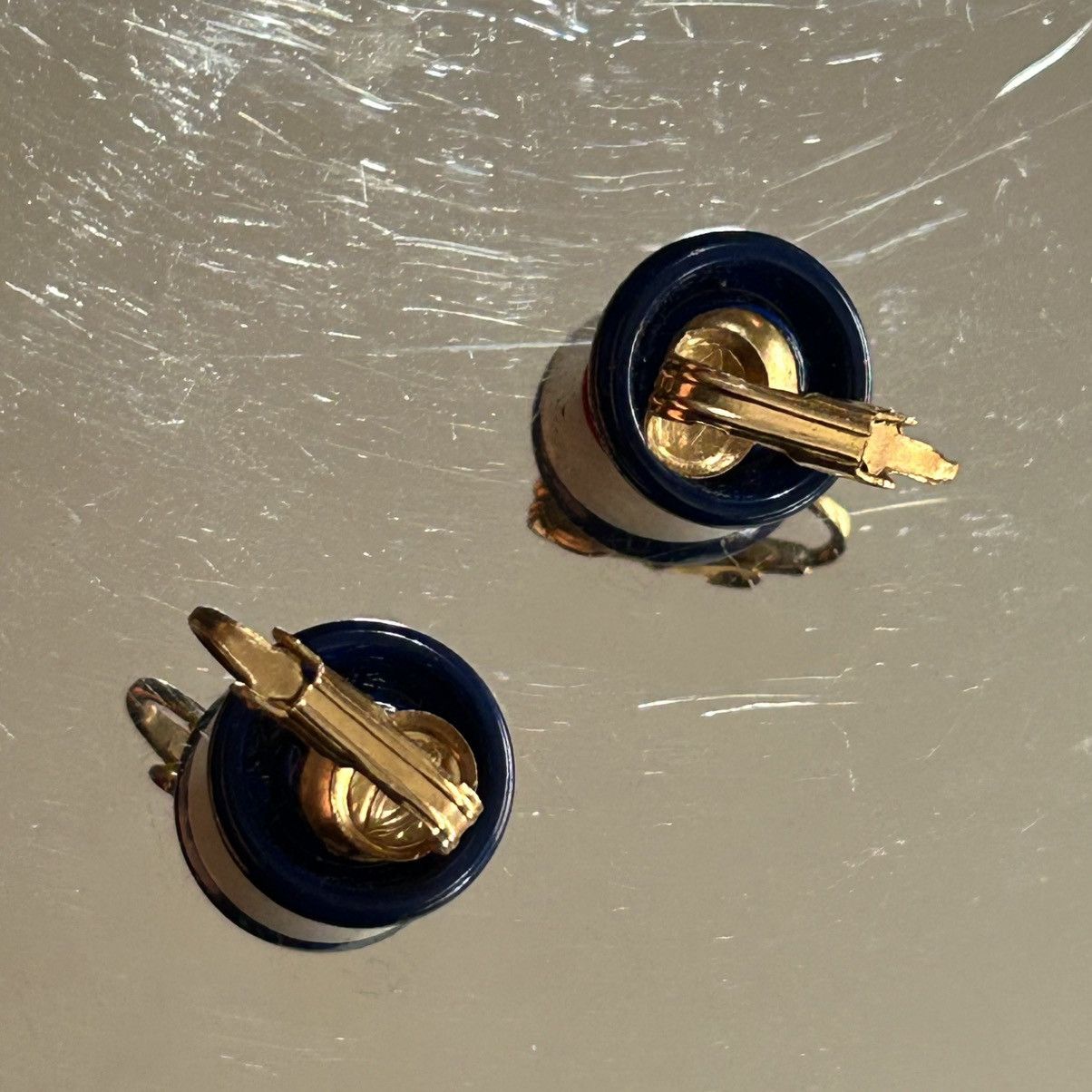 Vintage Vintage 70s red white and blue bullseye clip on earrings Size ONE SIZE - 4 Thumbnail