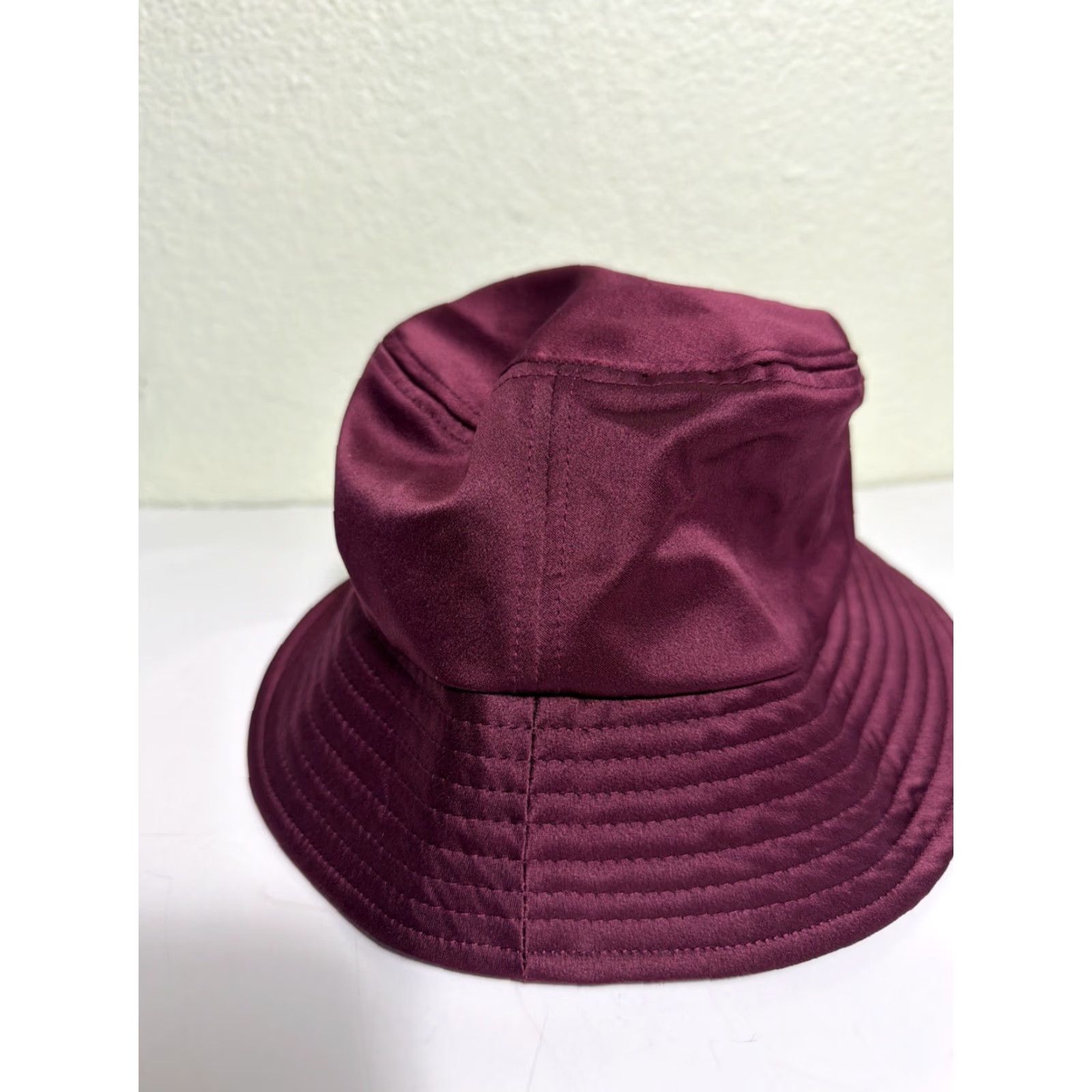 Vintage Aerie Polyester Bucket Hat Burgundy Womens One Size Red Bucket Hat Women One Size IDENTIFIED by Aerie Size ONE SIZE - 6 Thumbnail