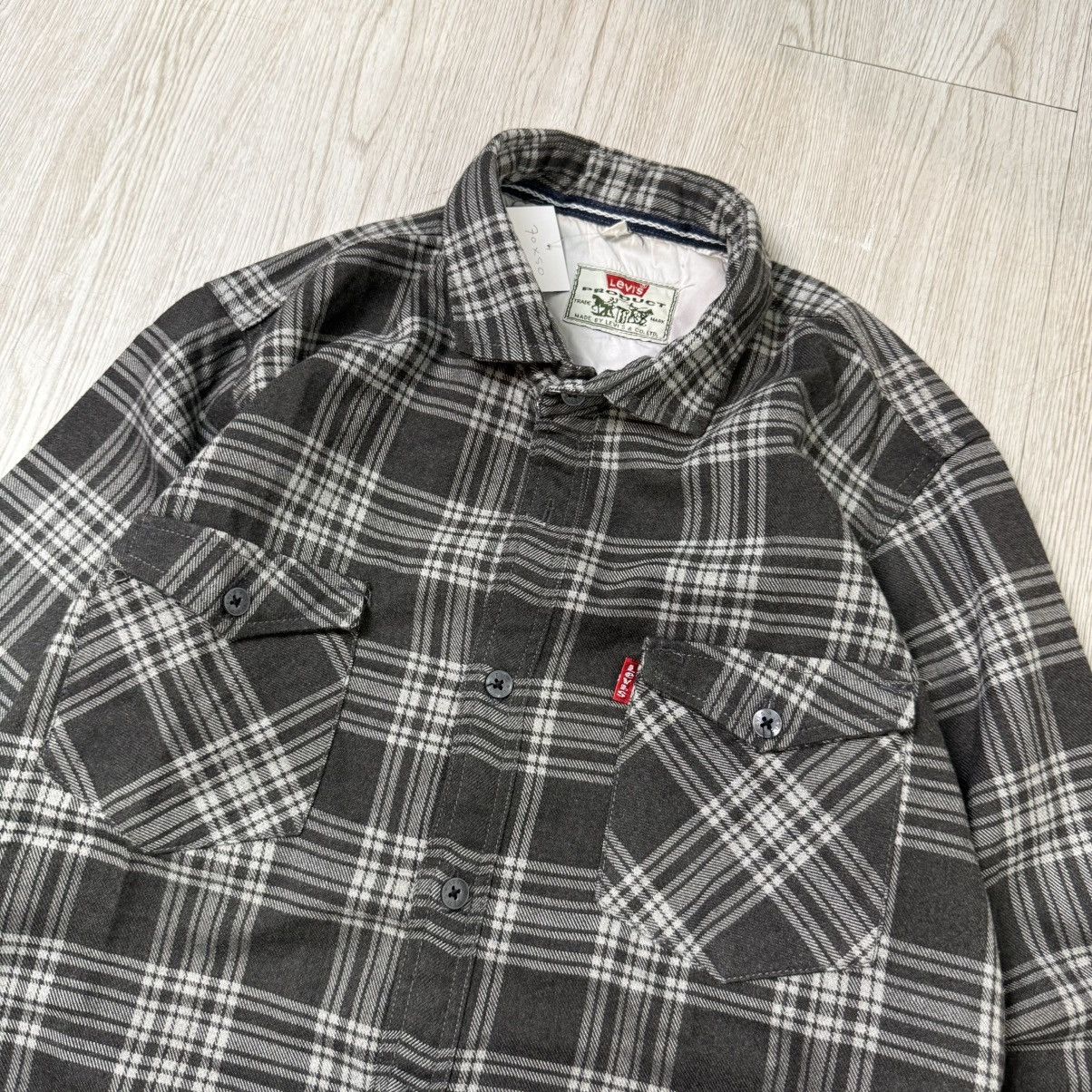 Levi's Levi's plaid flannel grey button Size US M / EU 48-50 / 2 - 2 Thumbnail