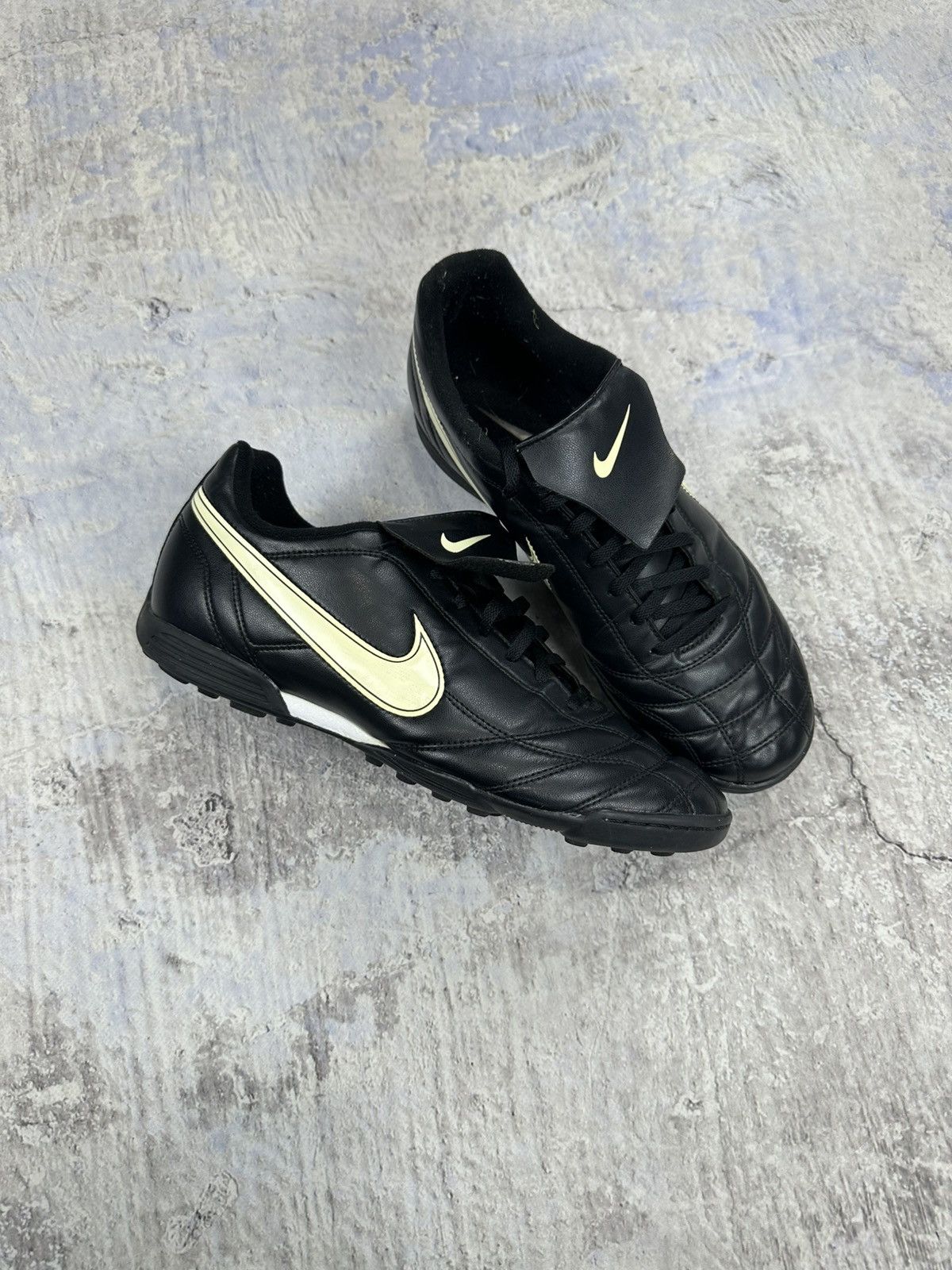 Nike × Vintage Nike football shoes sneakers mens soccer vintage blokecore Size US 10 / EU 43 - 1 Thumbnail